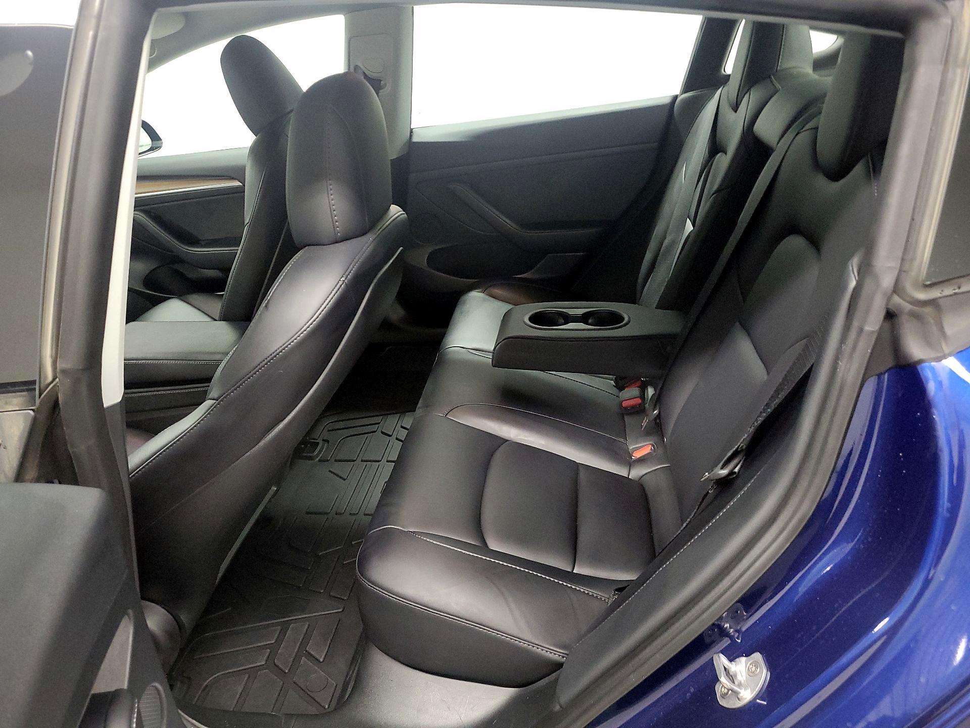 Thumbnail: 2023 Tesla Model 3 - 16