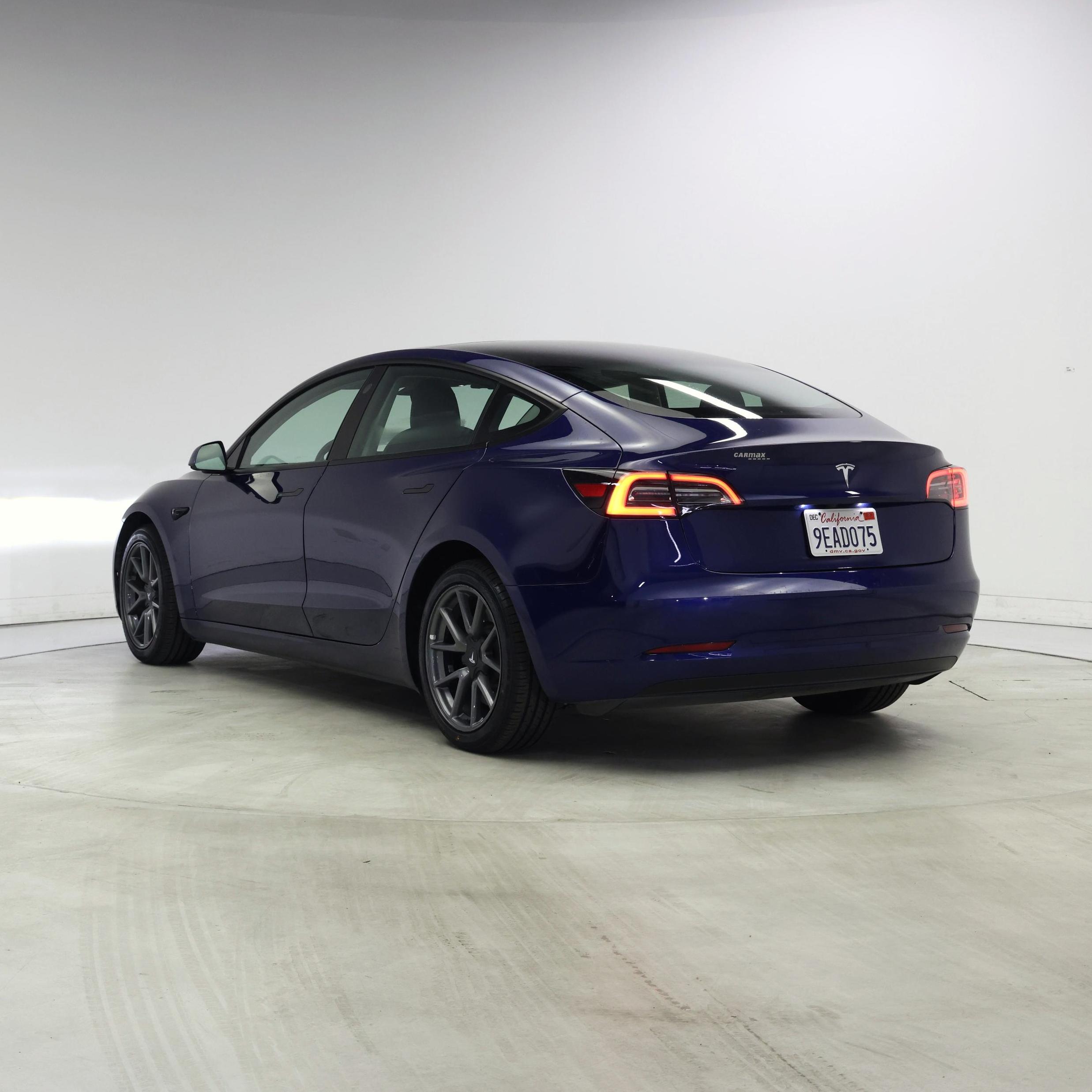 Thumbnail: 2023 Tesla Model 3 - 2
