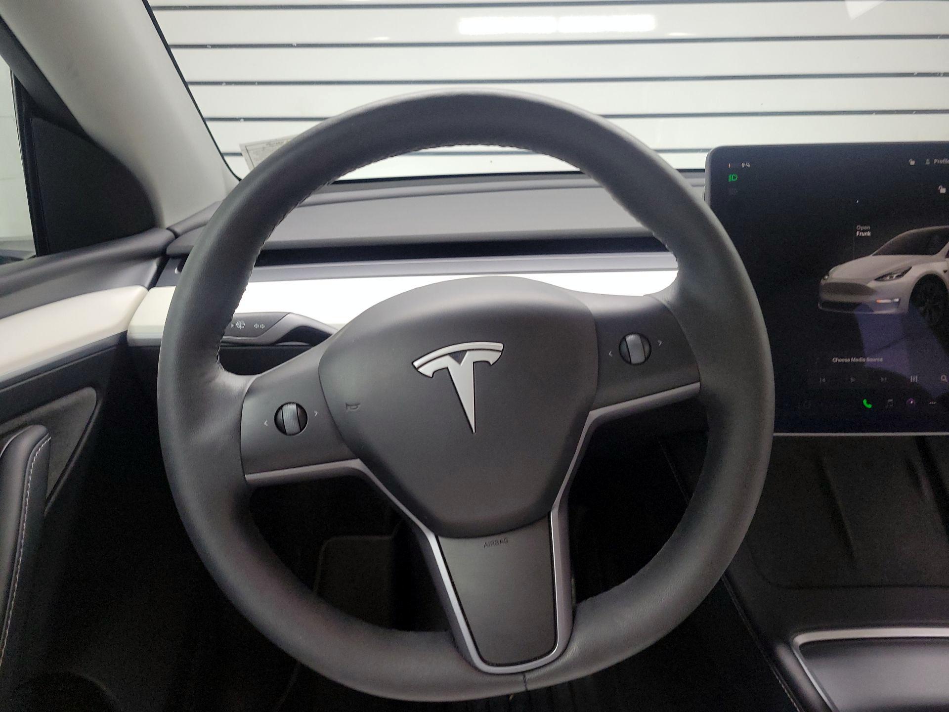 Thumbnail: 2025 Tesla Model Y - 10