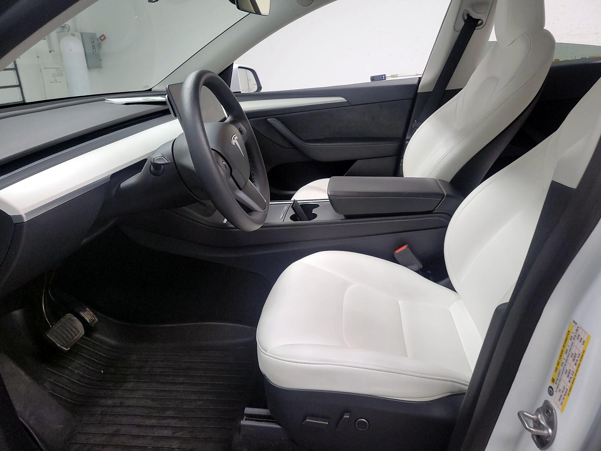 Thumbnail: 2025 Tesla Model Y - 11