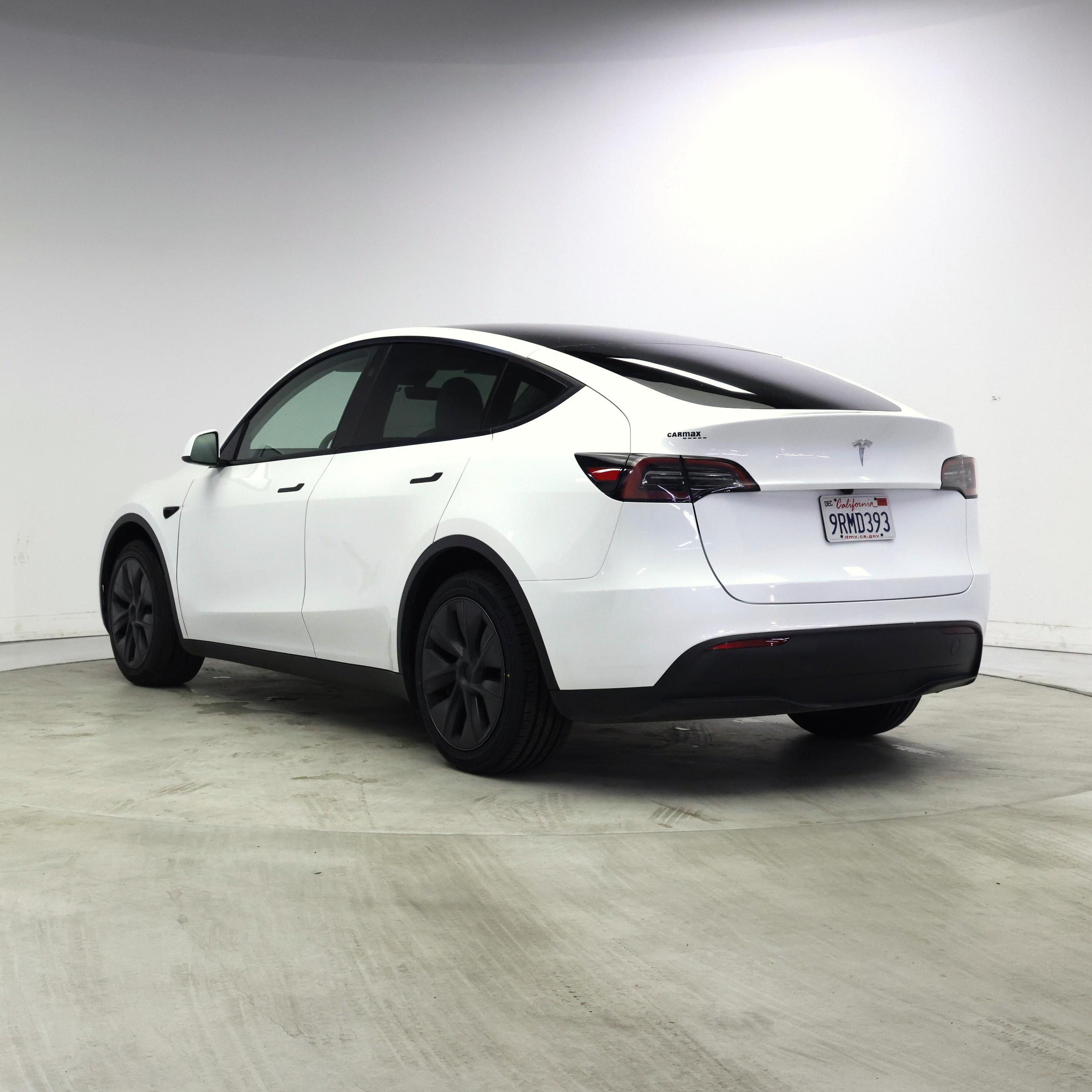 Thumbnail: 2025 Tesla Model Y - 2