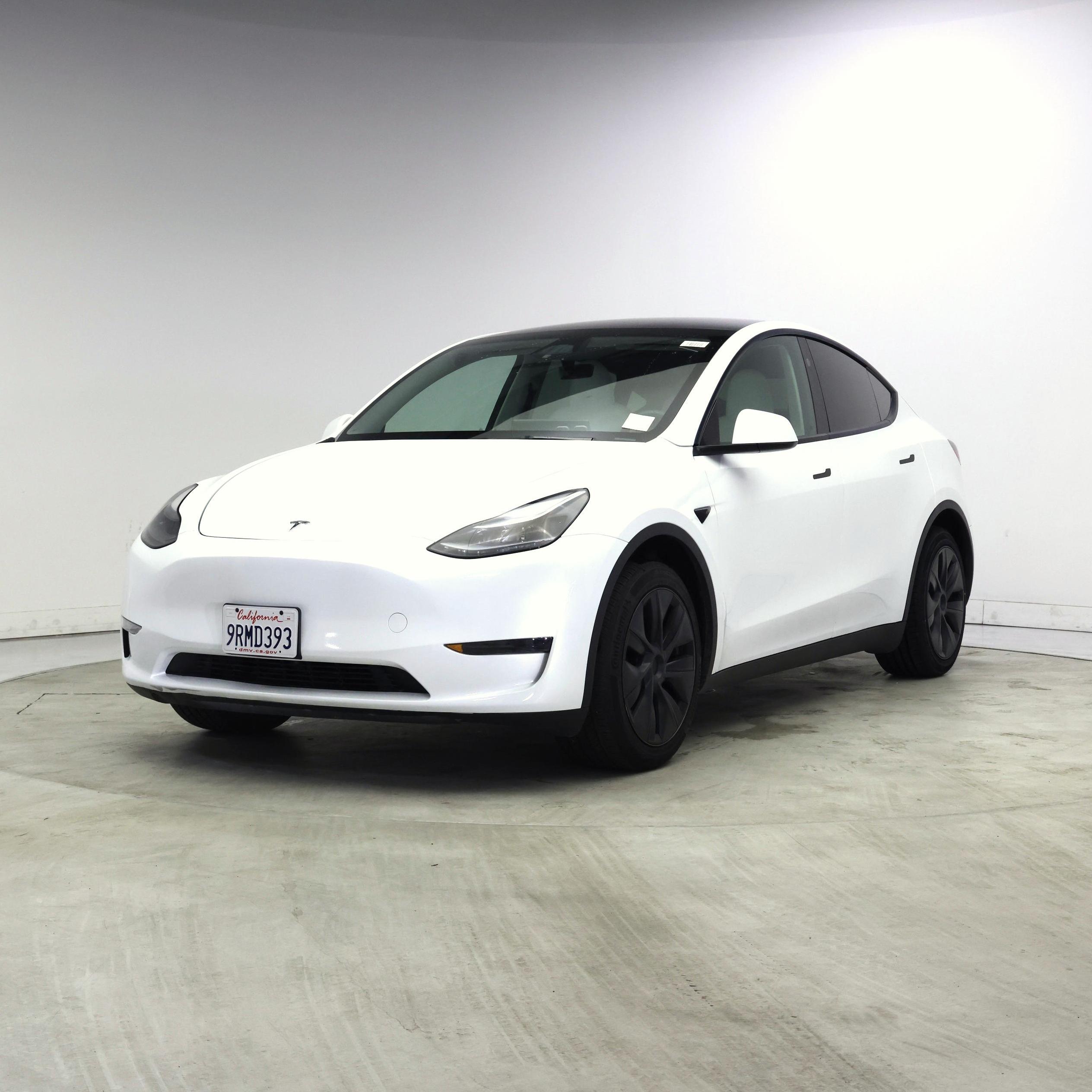 Thumbnail: 2025 Tesla Model Y - 4
