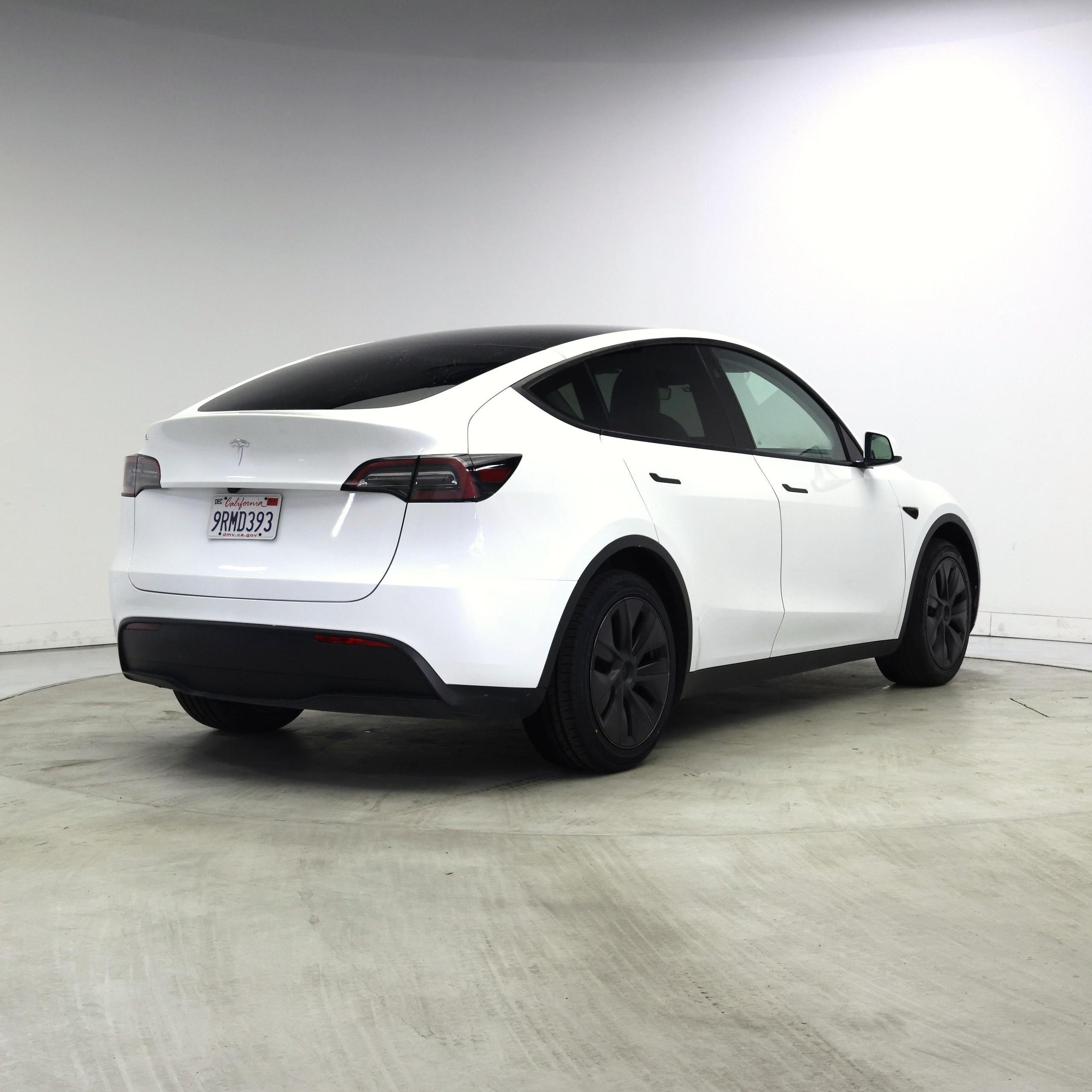 Thumbnail: 2025 Tesla Model Y - 8