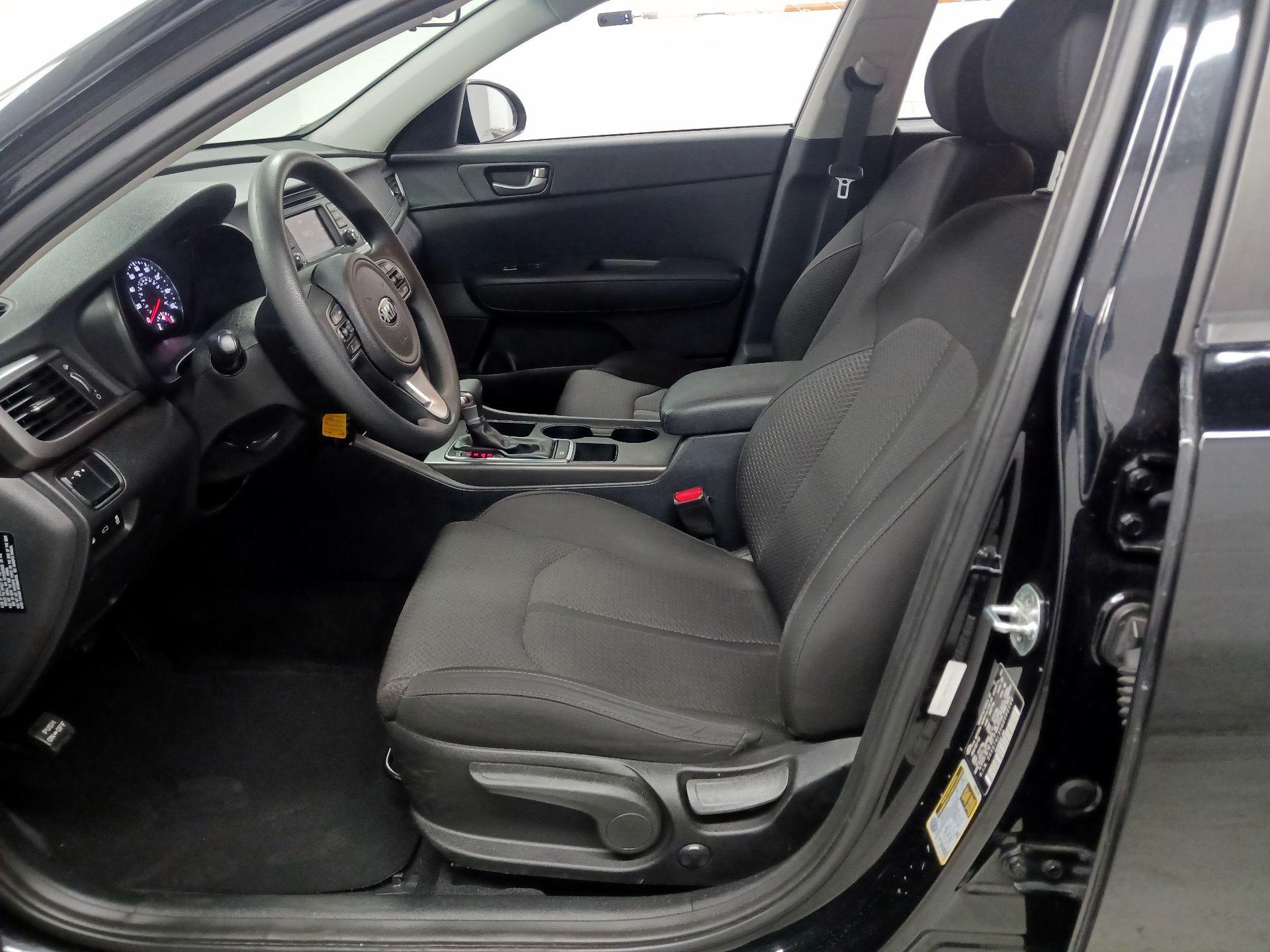 Thumbnail: 2016 Kia Optima - 11
