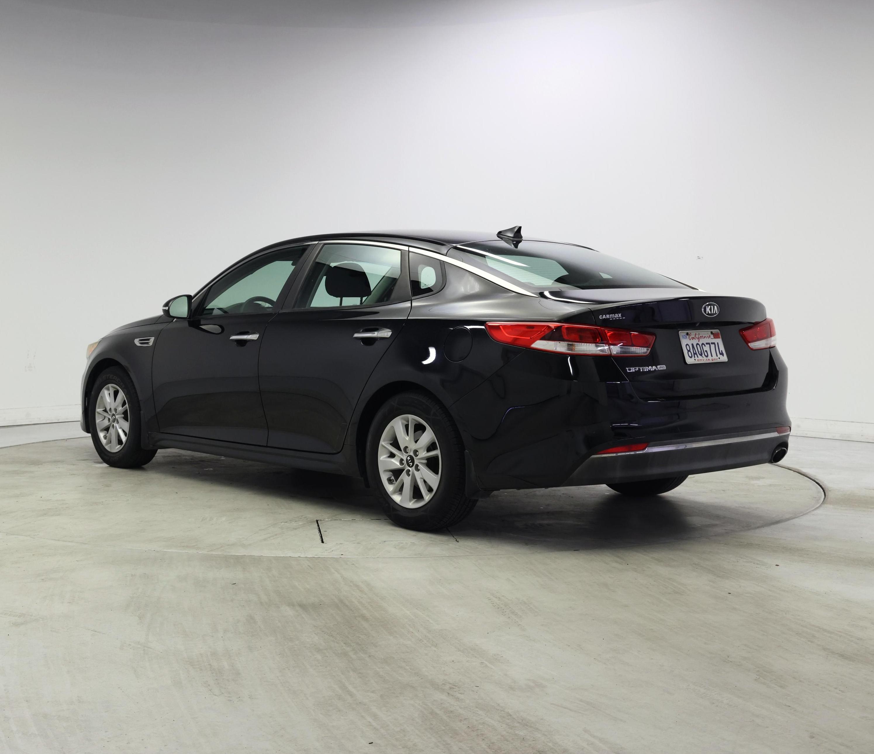 Thumbnail: 2016 Kia Optima - 2