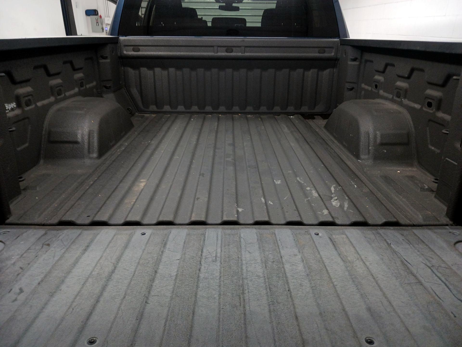 Thumbnail: 2020 Chevrolet Silverado 1500 - 16