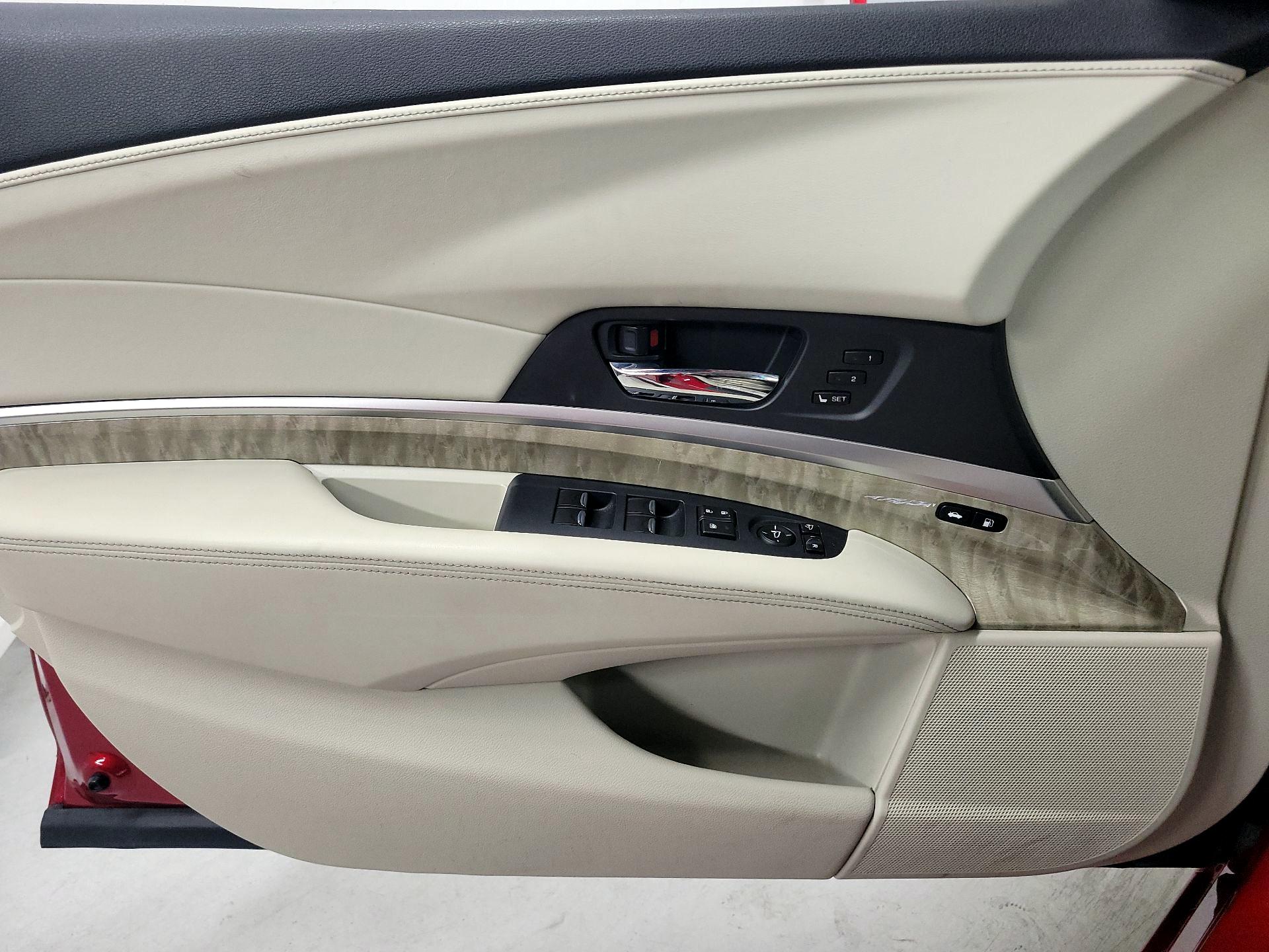 Thumbnail: 2018 Acura RLX - 12