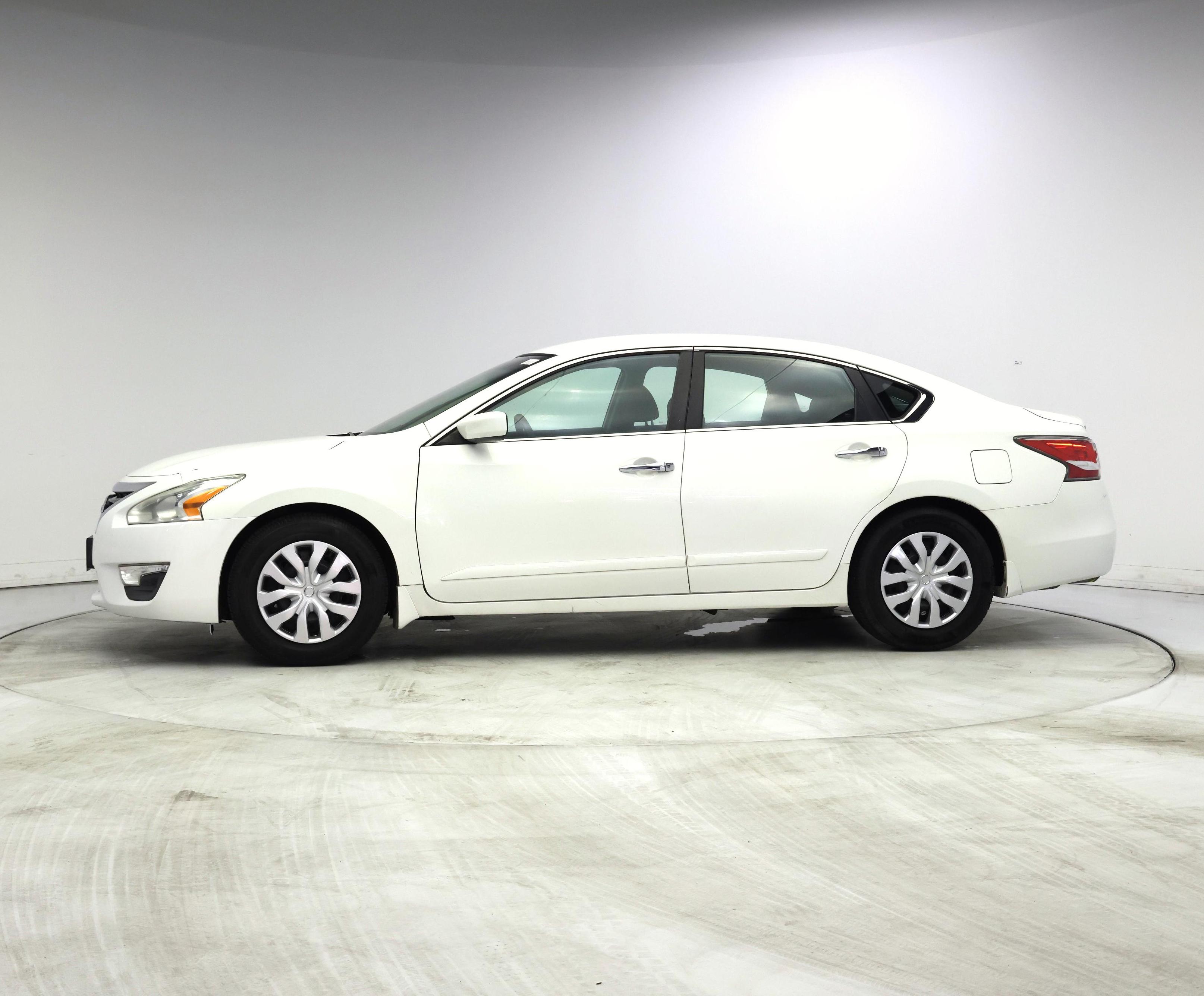 Thumbnail: 2015 Nissan Altima - 3