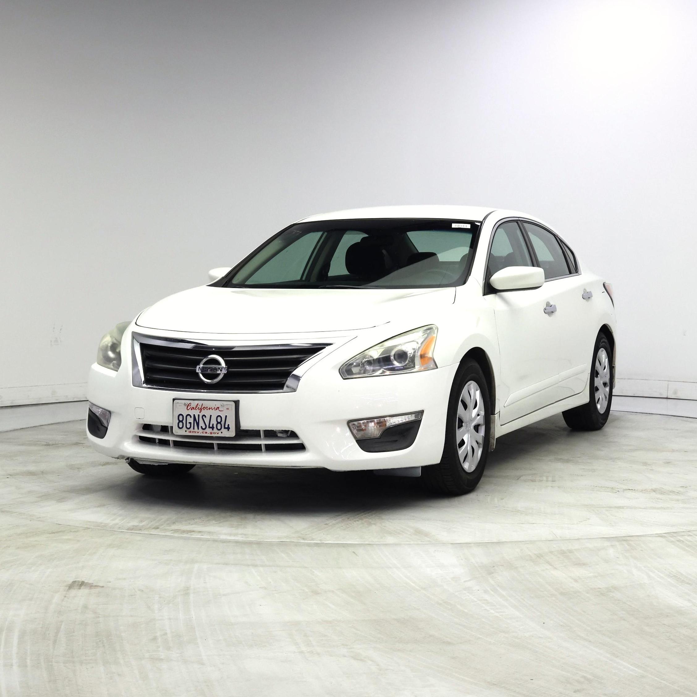 Thumbnail: 2015 Nissan Altima - 4