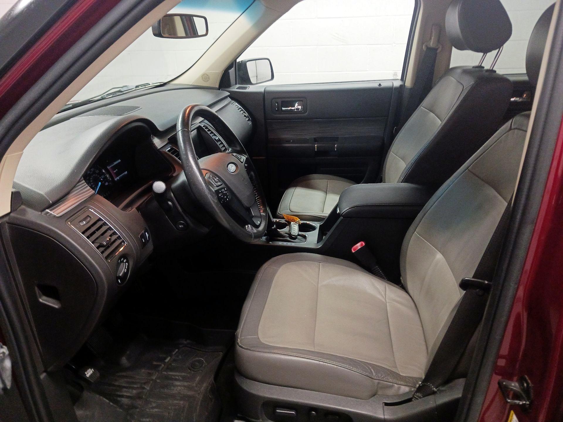 Thumbnail: 2016 Ford Flex - 11