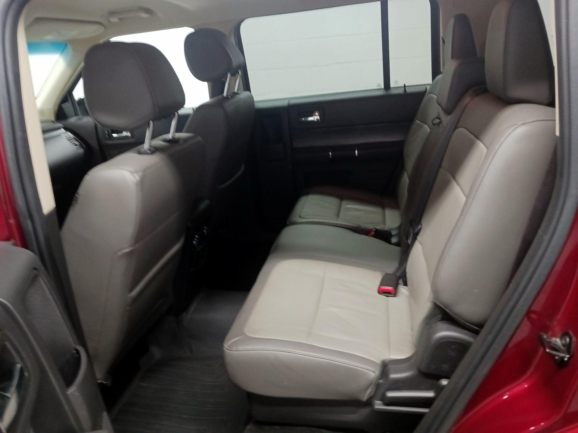 Thumbnail: 2016 Ford Flex - 16