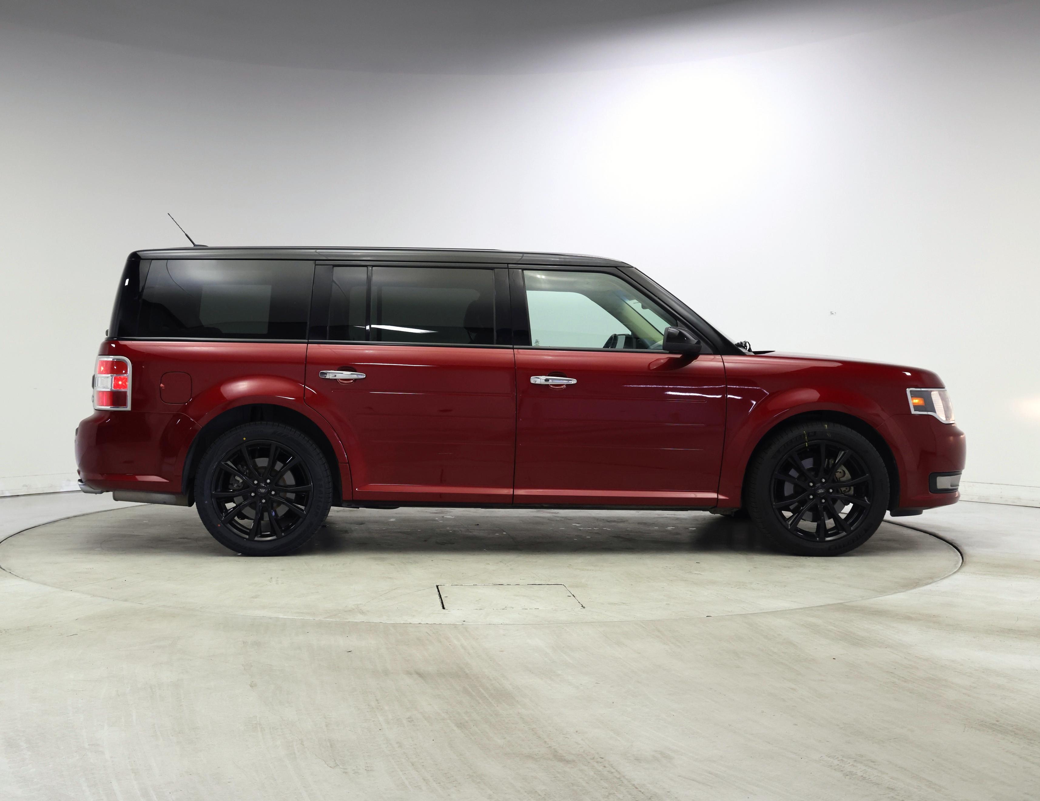 Thumbnail: 2016 Ford Flex - 7