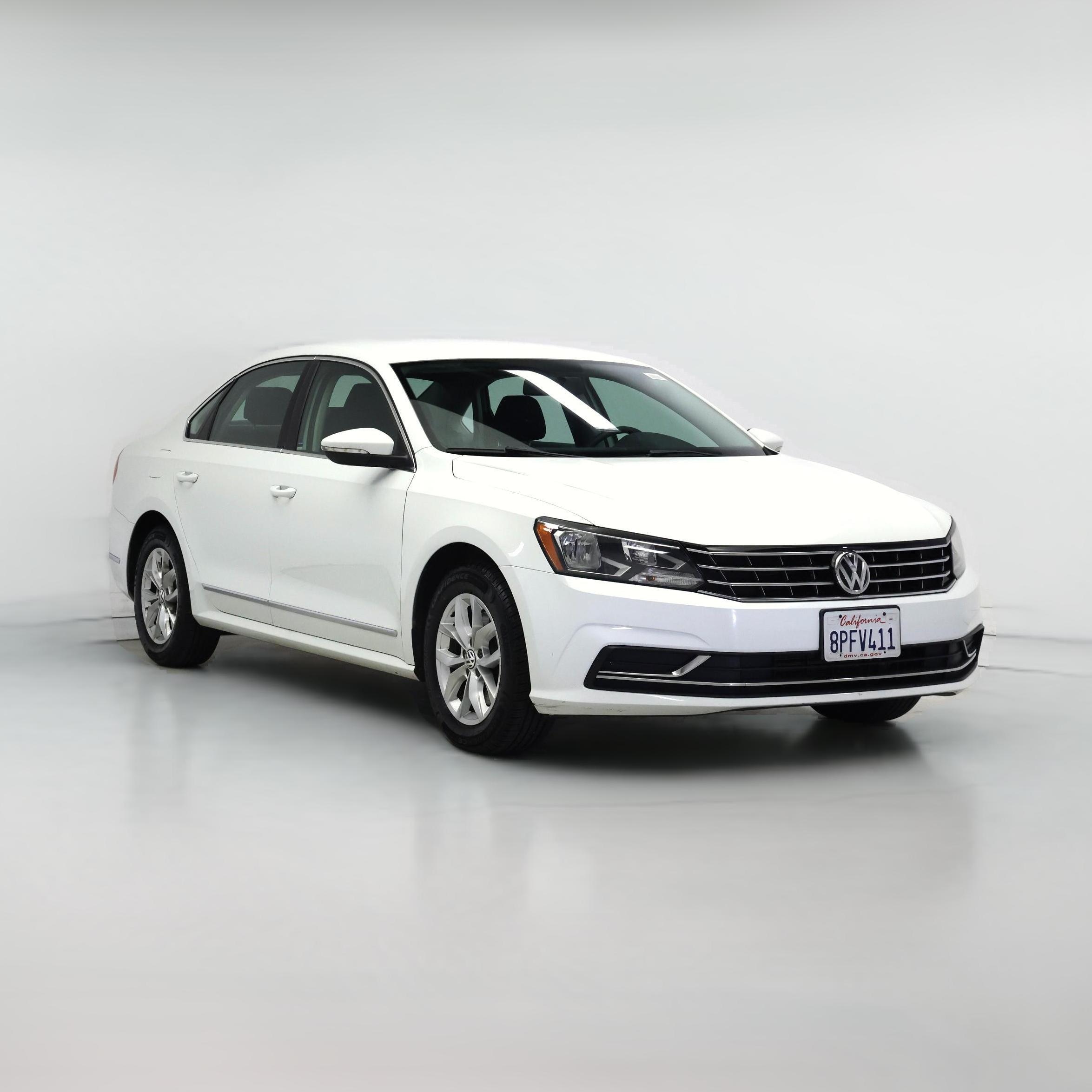 Thumbnail: 2016 Volkswagen Passat - 1