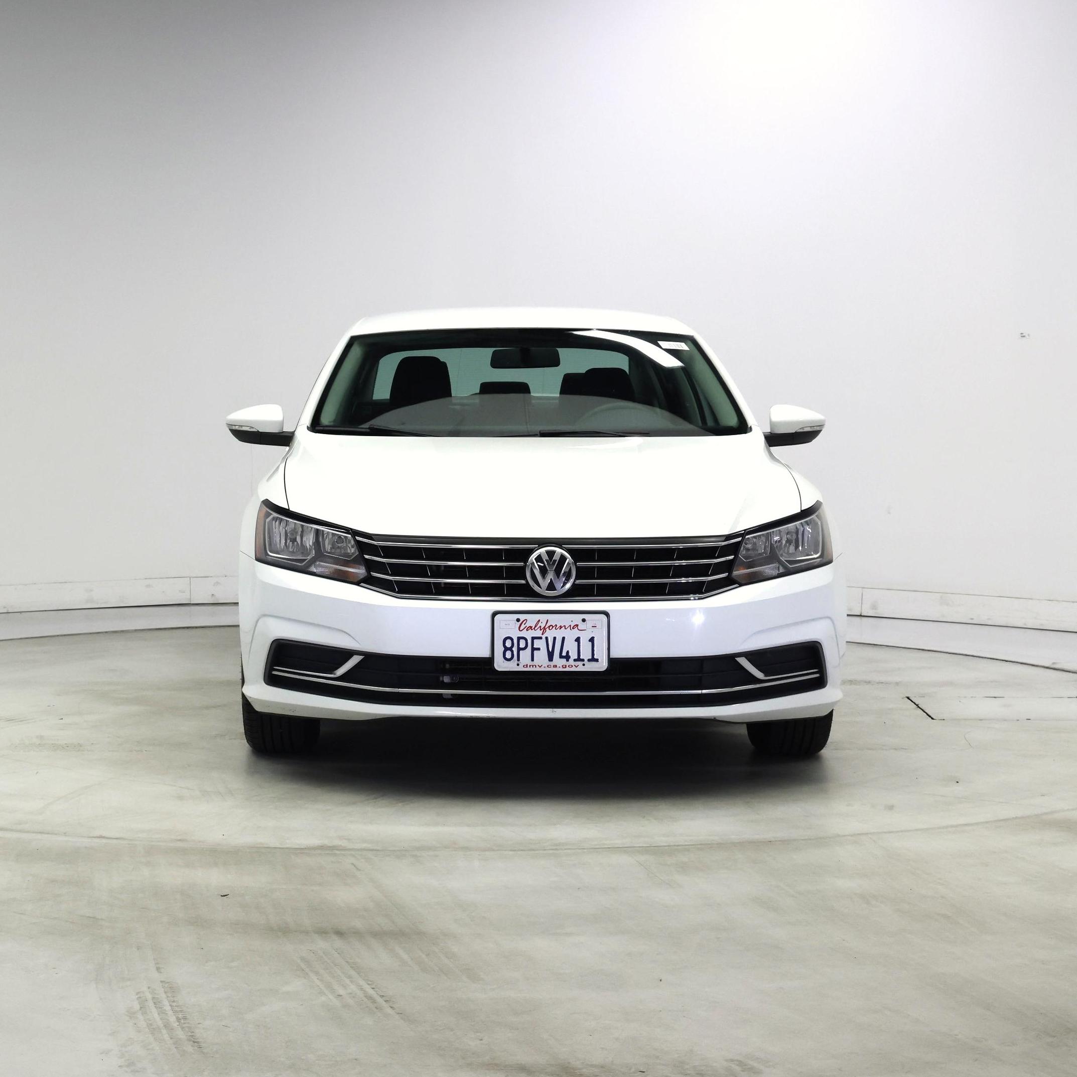 Thumbnail: 2016 Volkswagen Passat - 5
