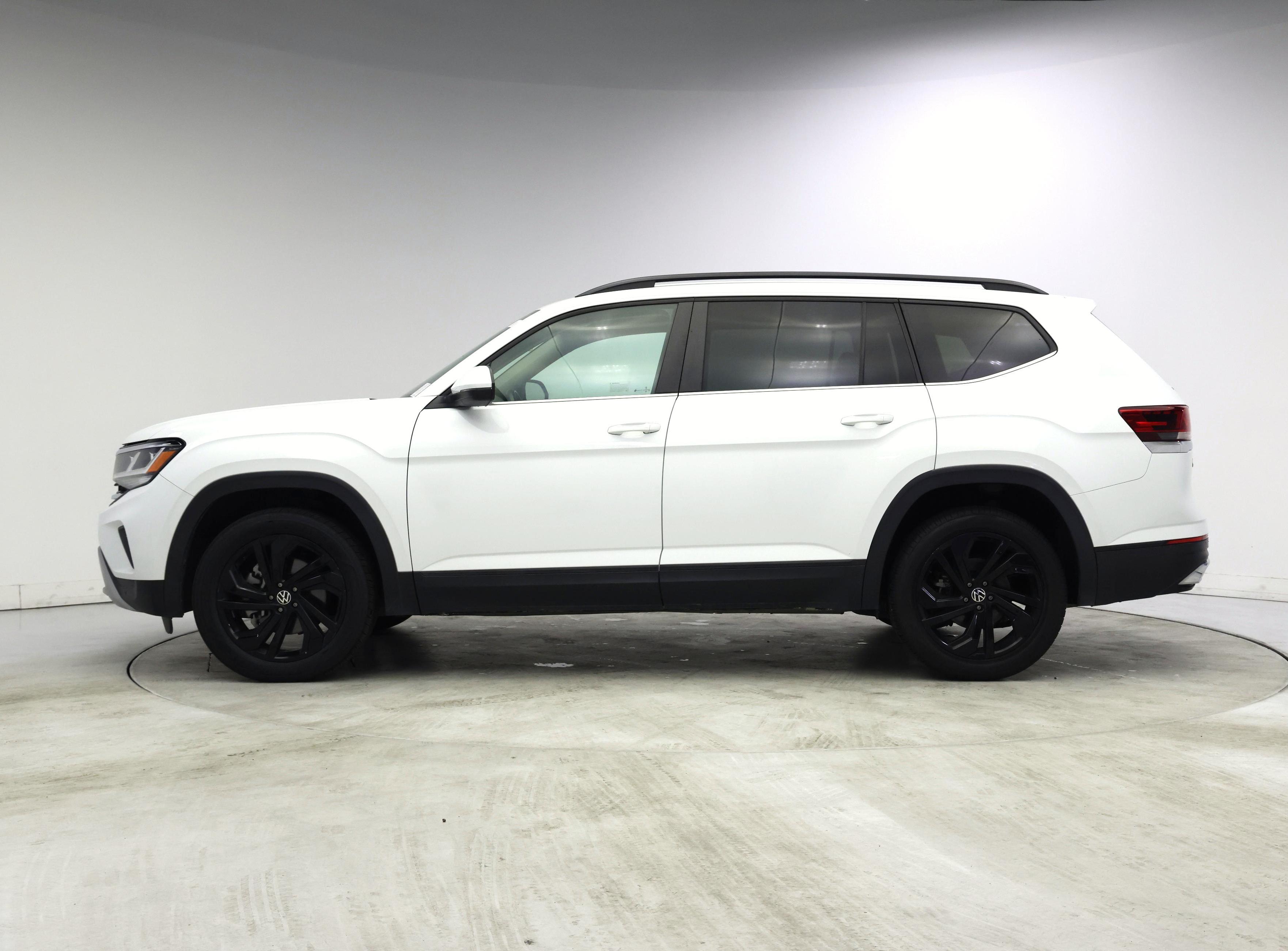 Thumbnail: 2022 Volkswagen Atlas - 3