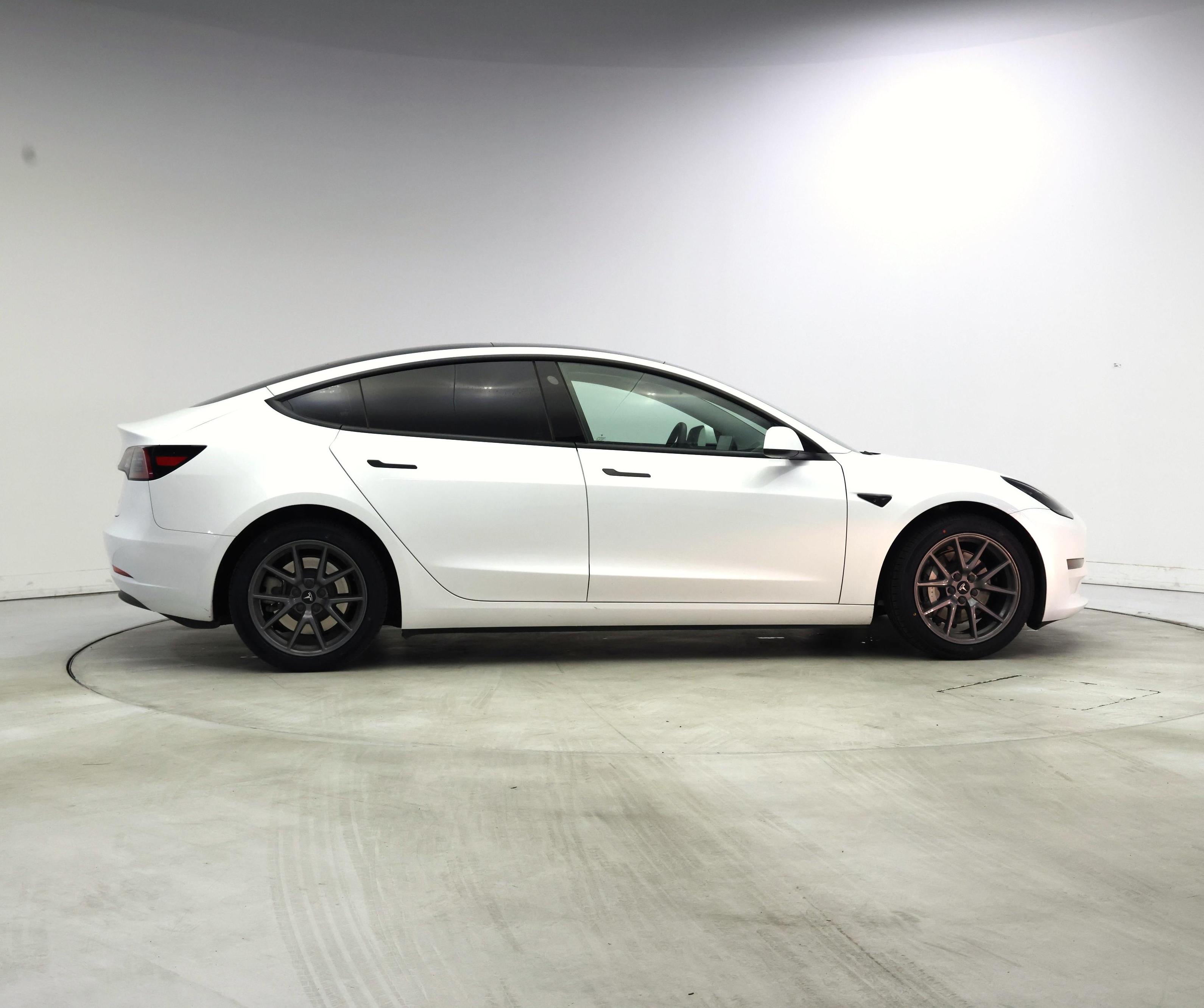 Thumbnail: 2023 Tesla Model 3 - 7