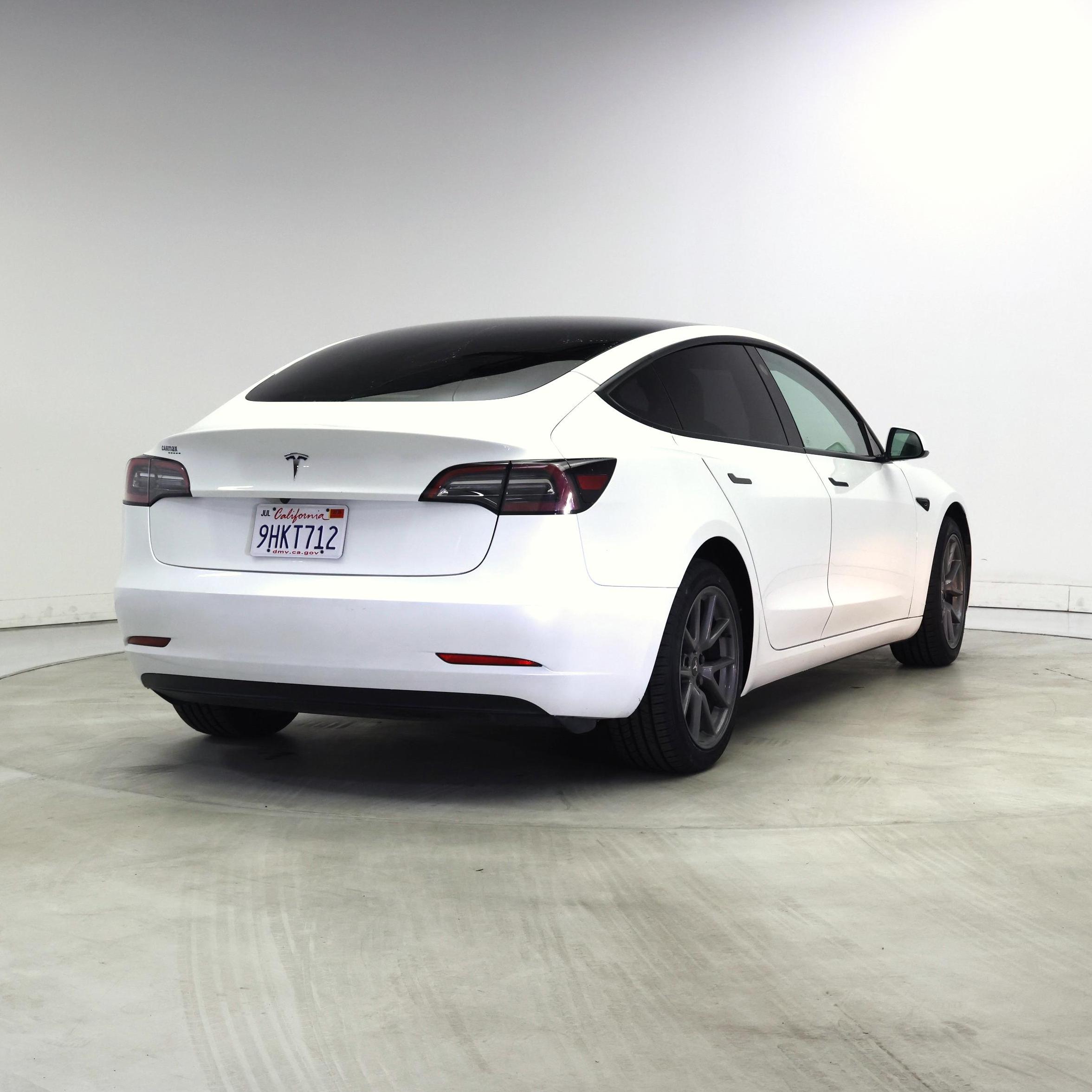 Thumbnail: 2023 Tesla Model 3 - 8