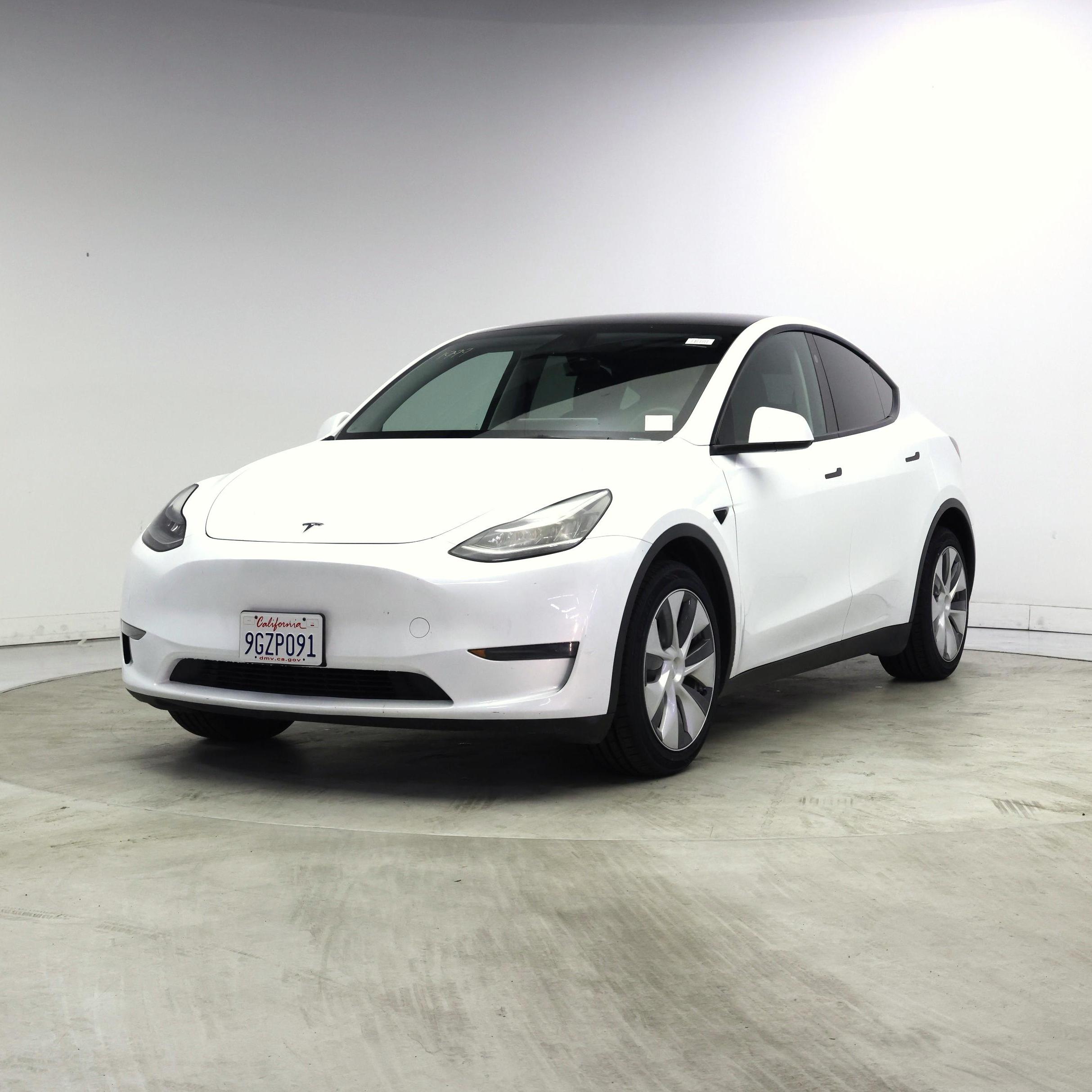 Thumbnail: 2023 Tesla Model Y - 4