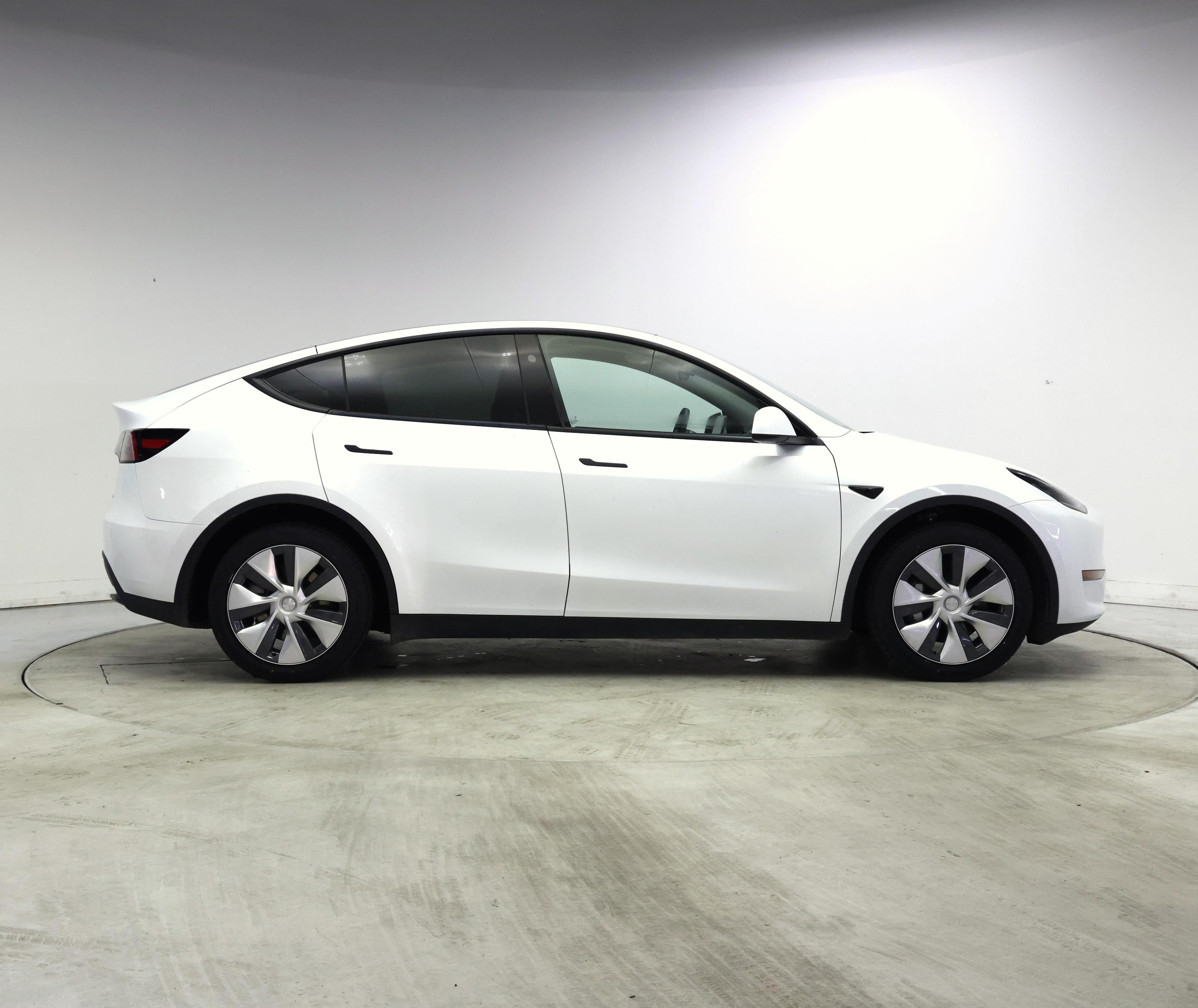 Thumbnail: 2023 Tesla Model Y - 7