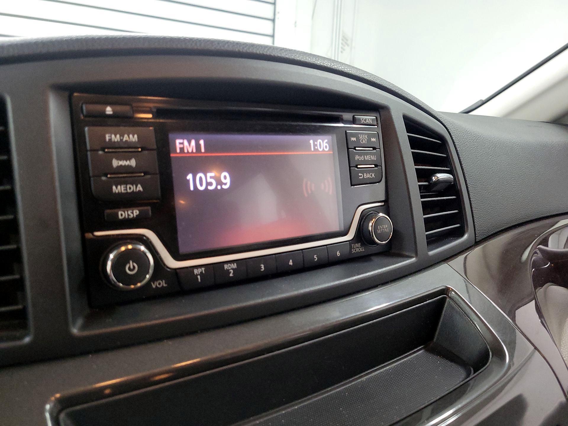 Thumbnail: 2015 Nissan Quest - 14