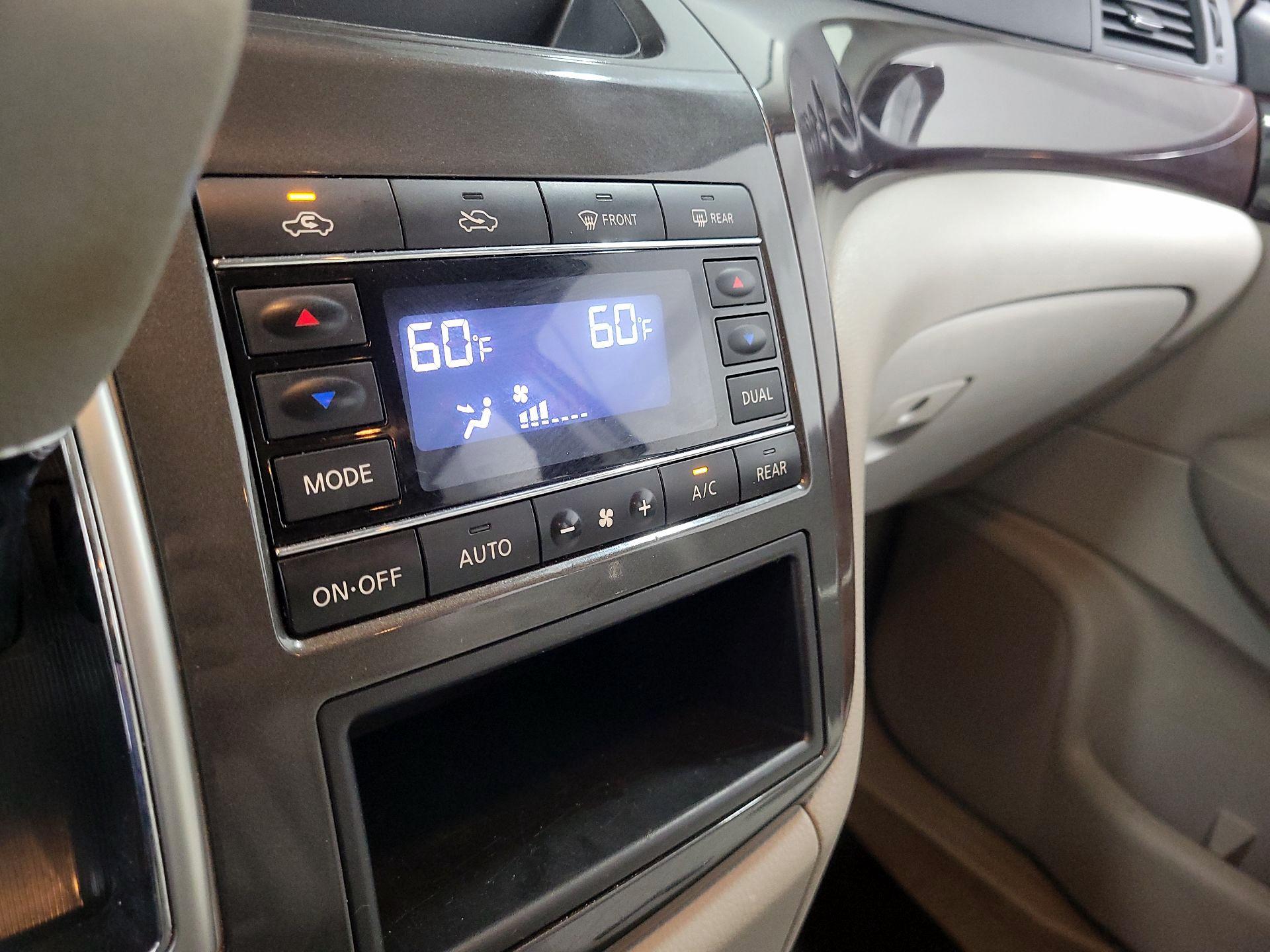 Thumbnail: 2015 Nissan Quest - 15