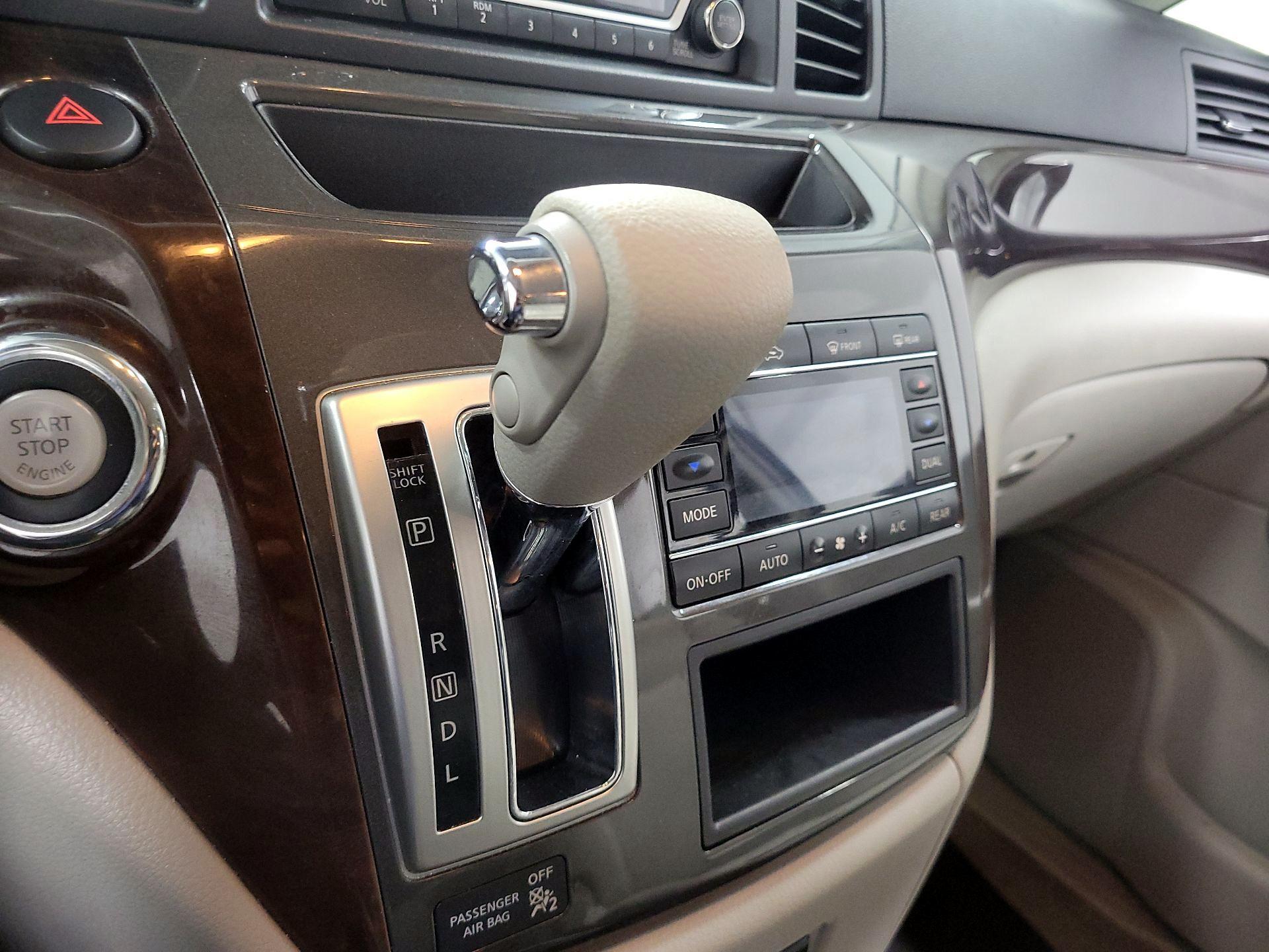 Thumbnail: 2015 Nissan Quest - 16