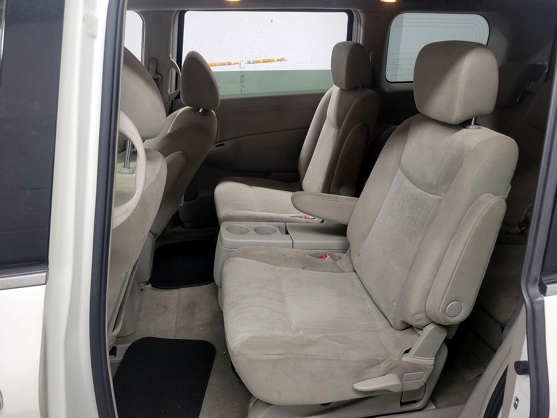 Thumbnail: 2015 Nissan Quest - 17