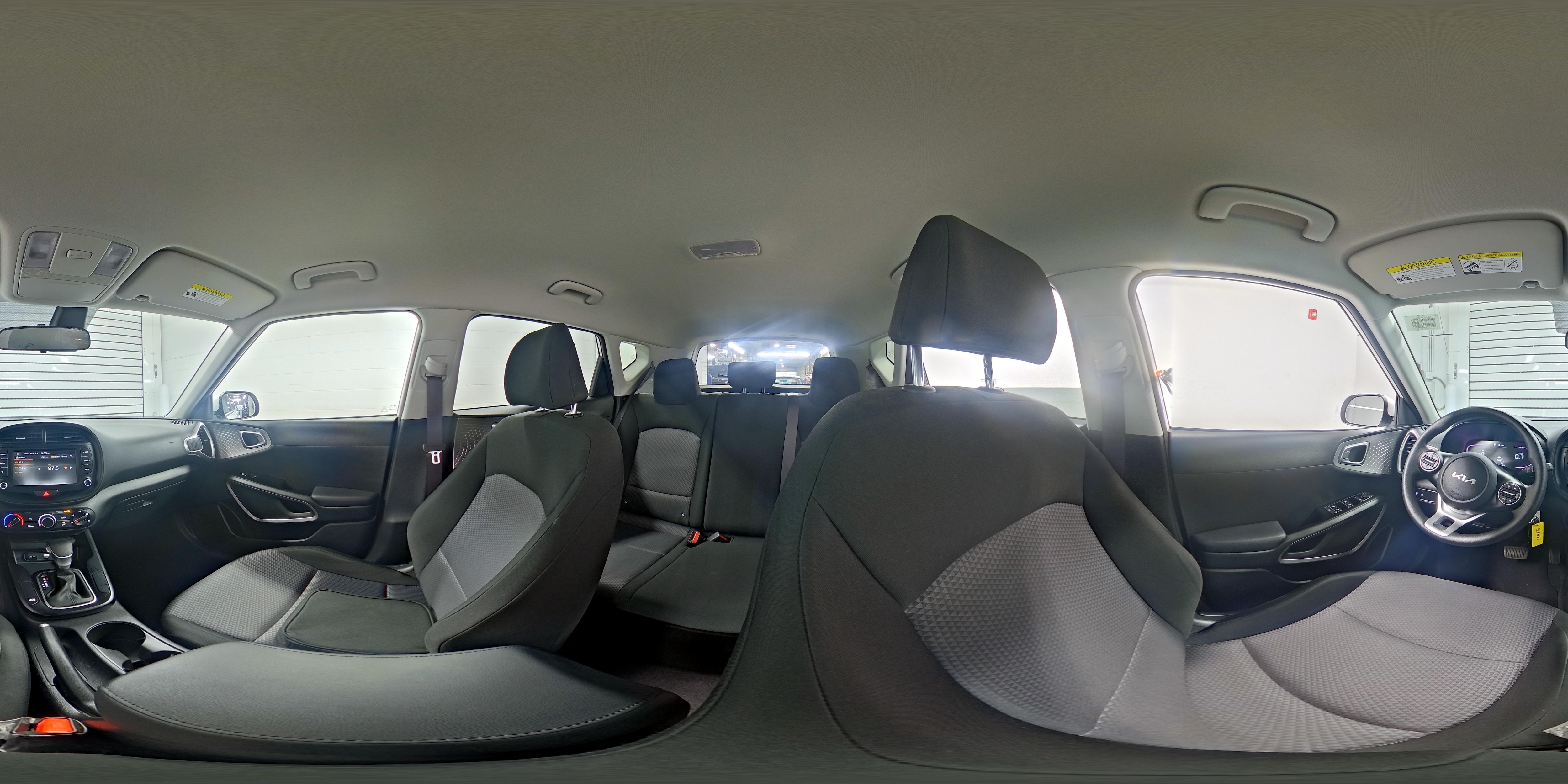 2023 Kia Soul LX - Photo 23