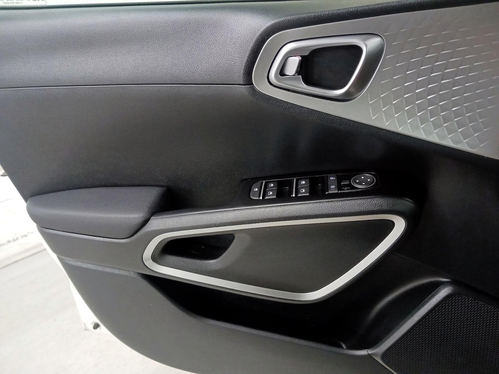 2023 Kia Soul LX - Photo 13