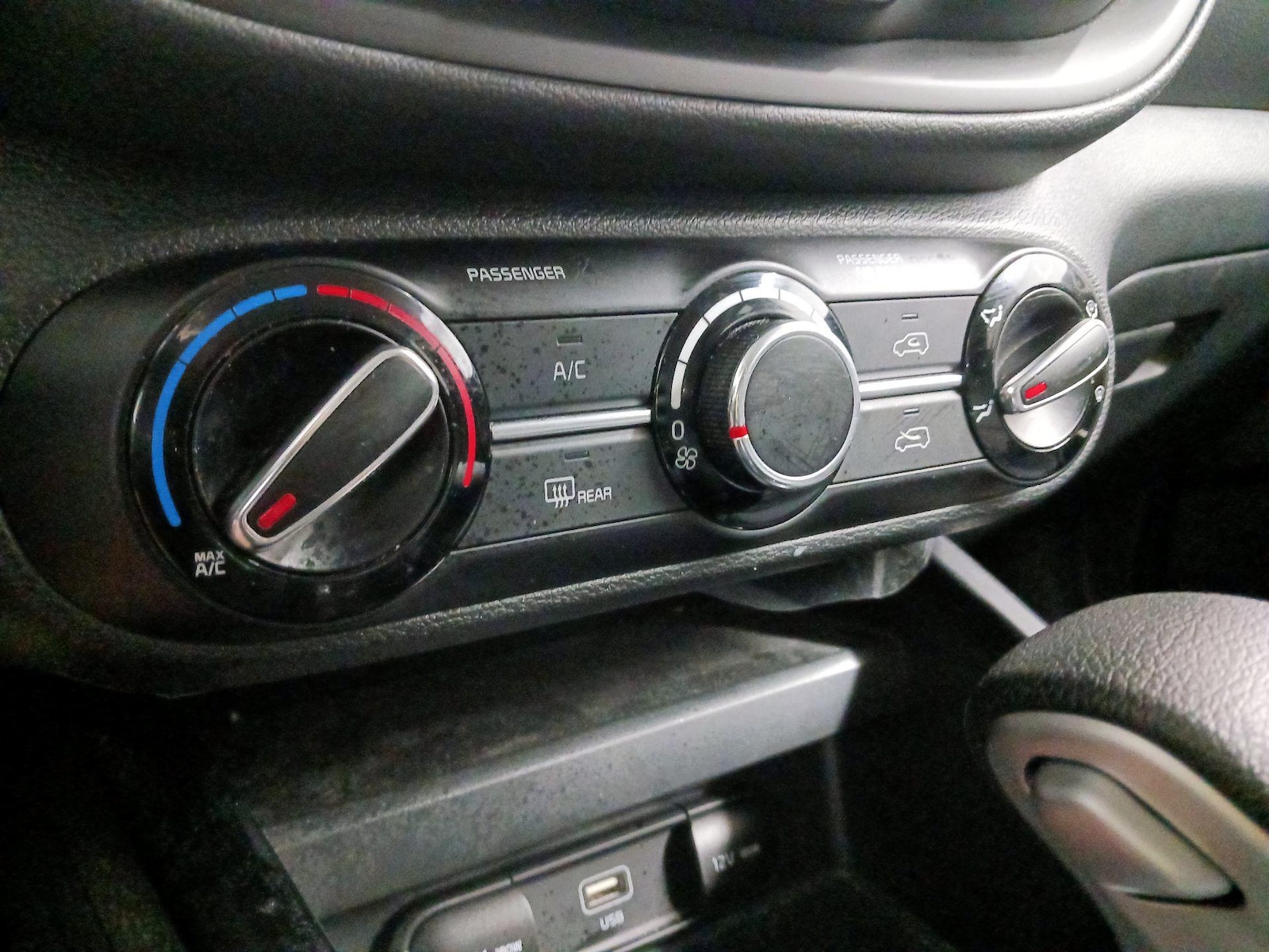 2023 Kia Soul LX - Photo 16
