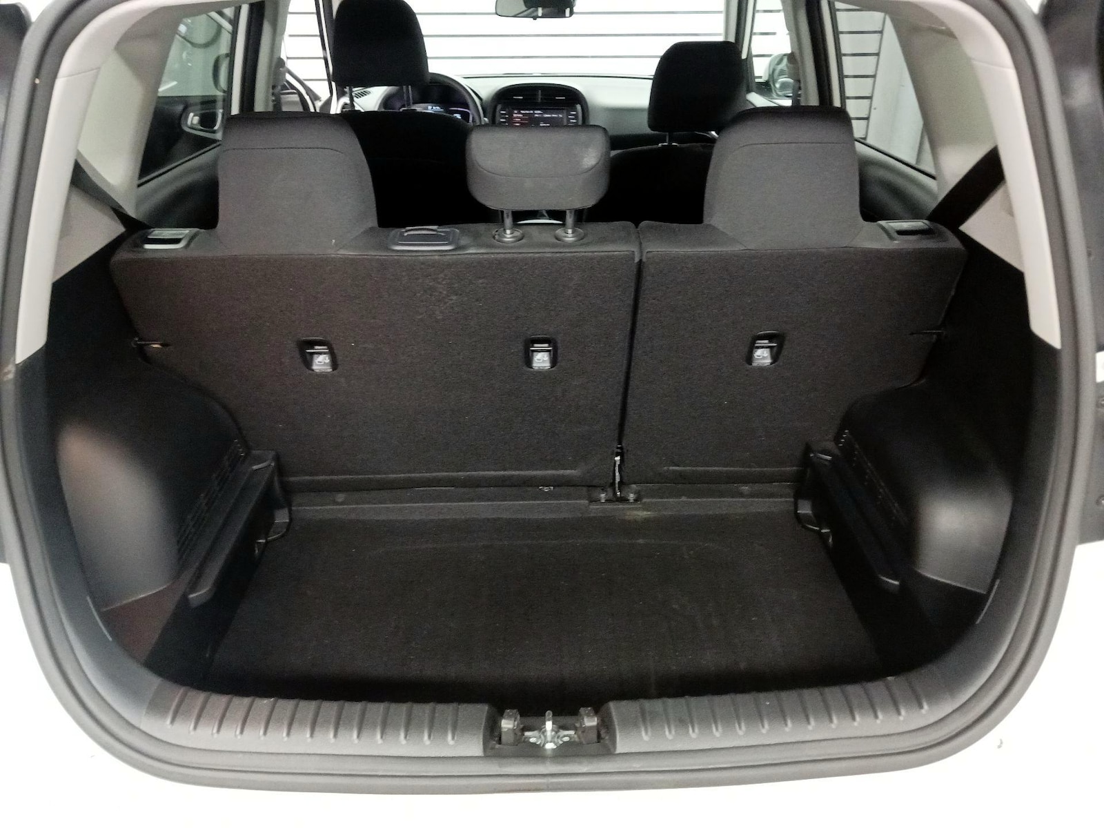 2023 Kia Soul LX - Photo 20