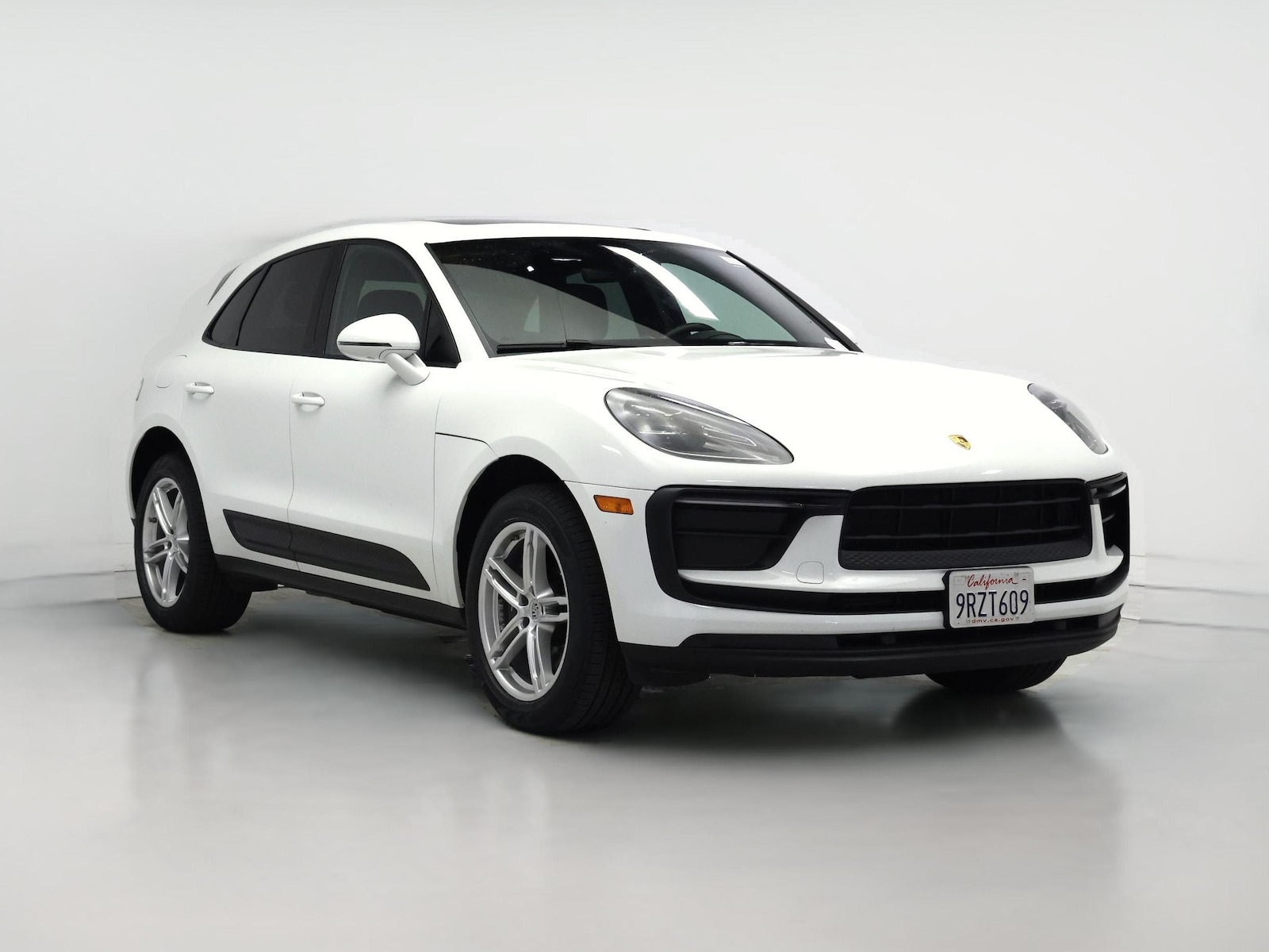 2022 Porsche Macan Base