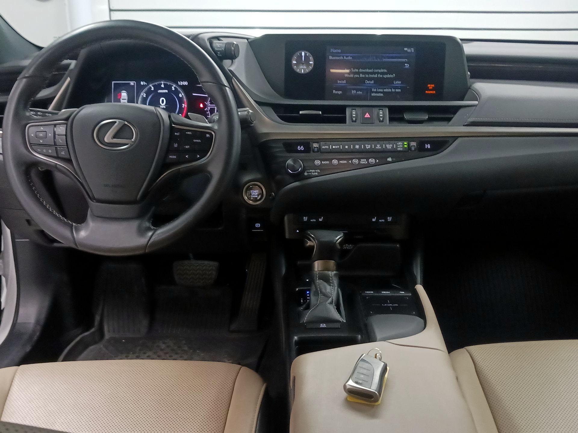 Thumbnail: 2019 Lexus ES - 9
