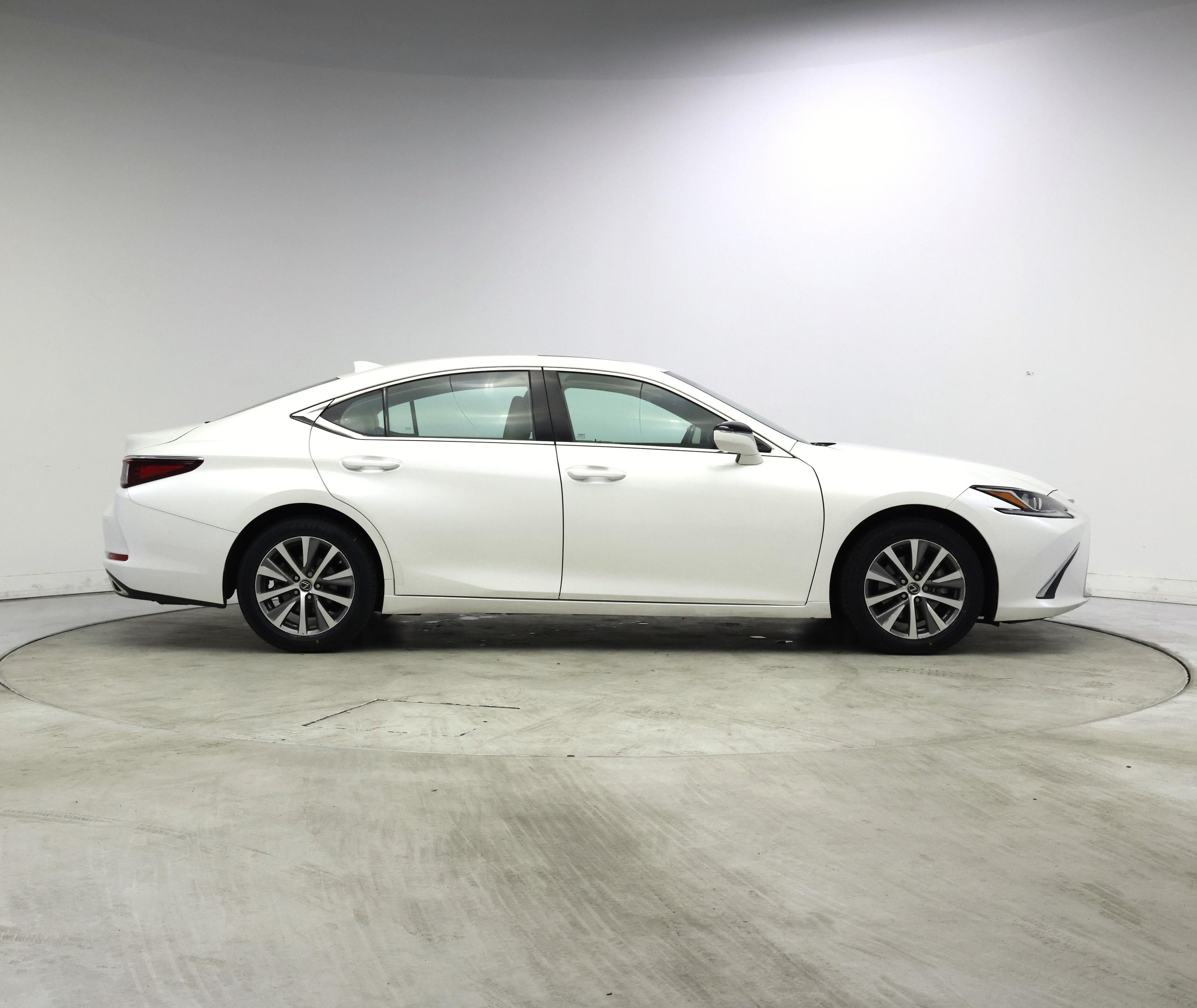 Thumbnail: 2019 Lexus ES - 7