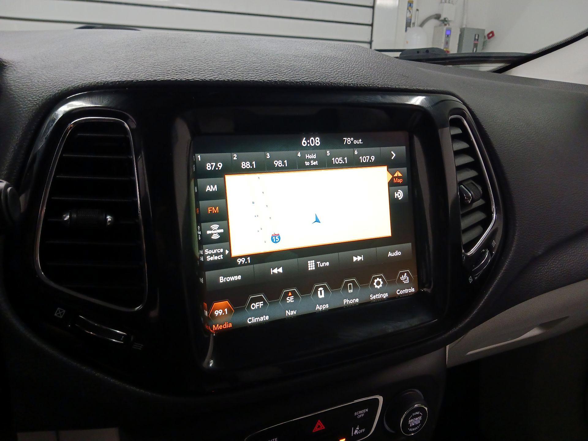 Thumbnail: 2021 Jeep Compass - 13