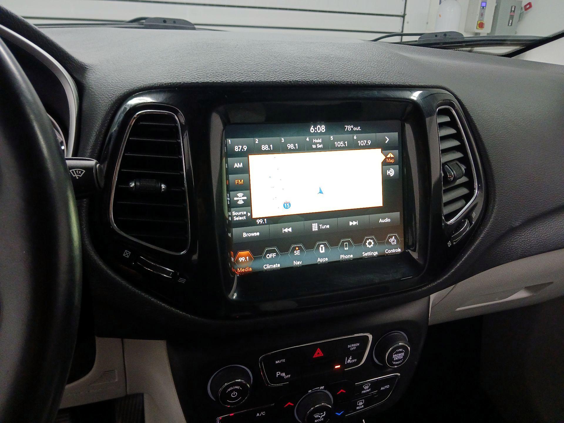 Thumbnail: 2021 Jeep Compass - 14