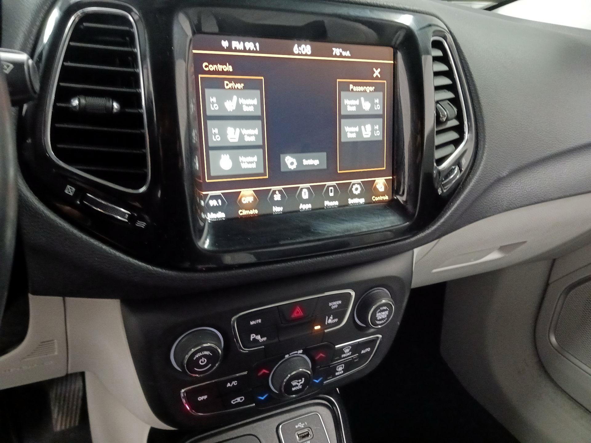 Thumbnail: 2021 Jeep Compass - 15