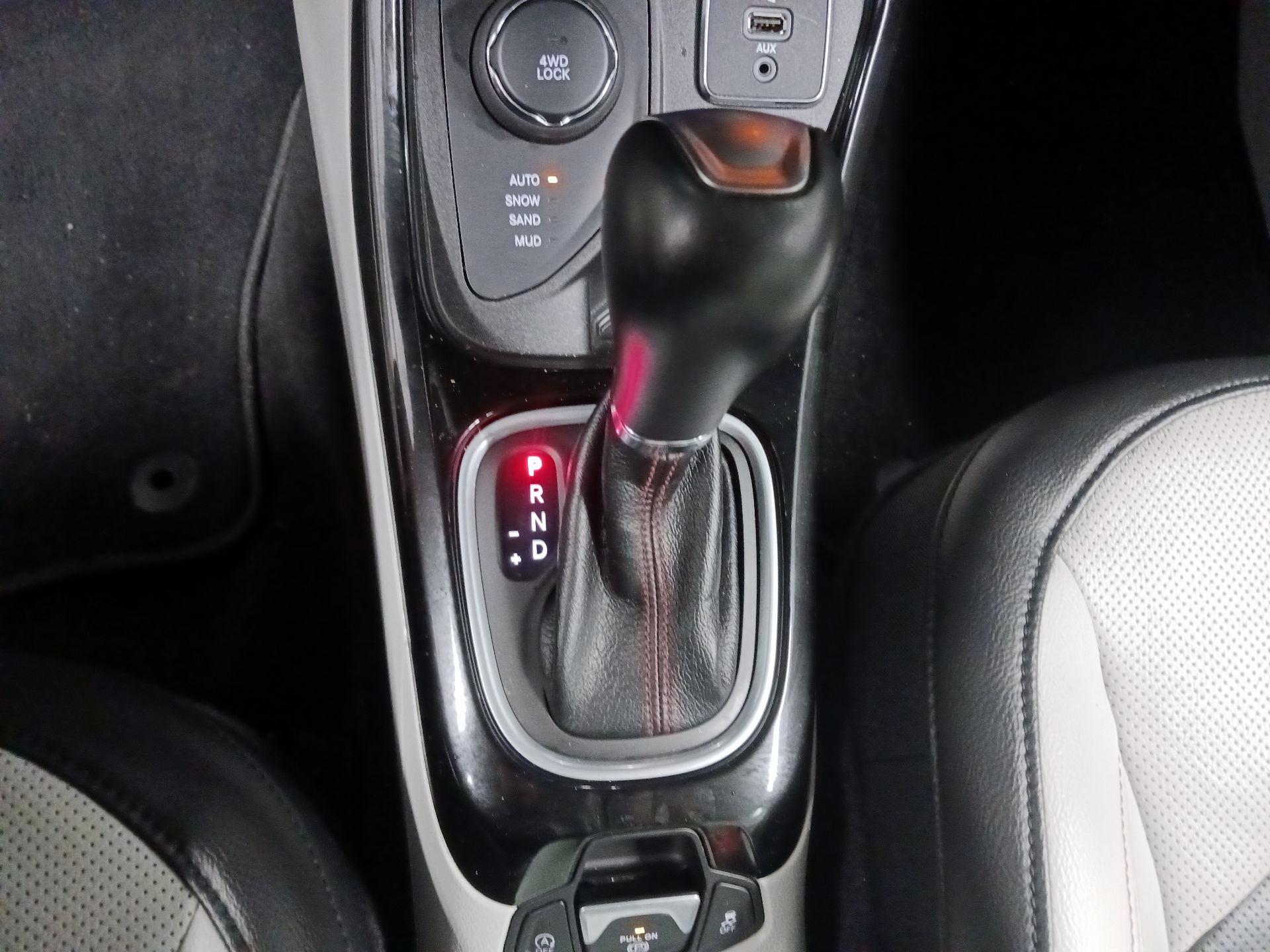 Thumbnail: 2021 Jeep Compass - 16