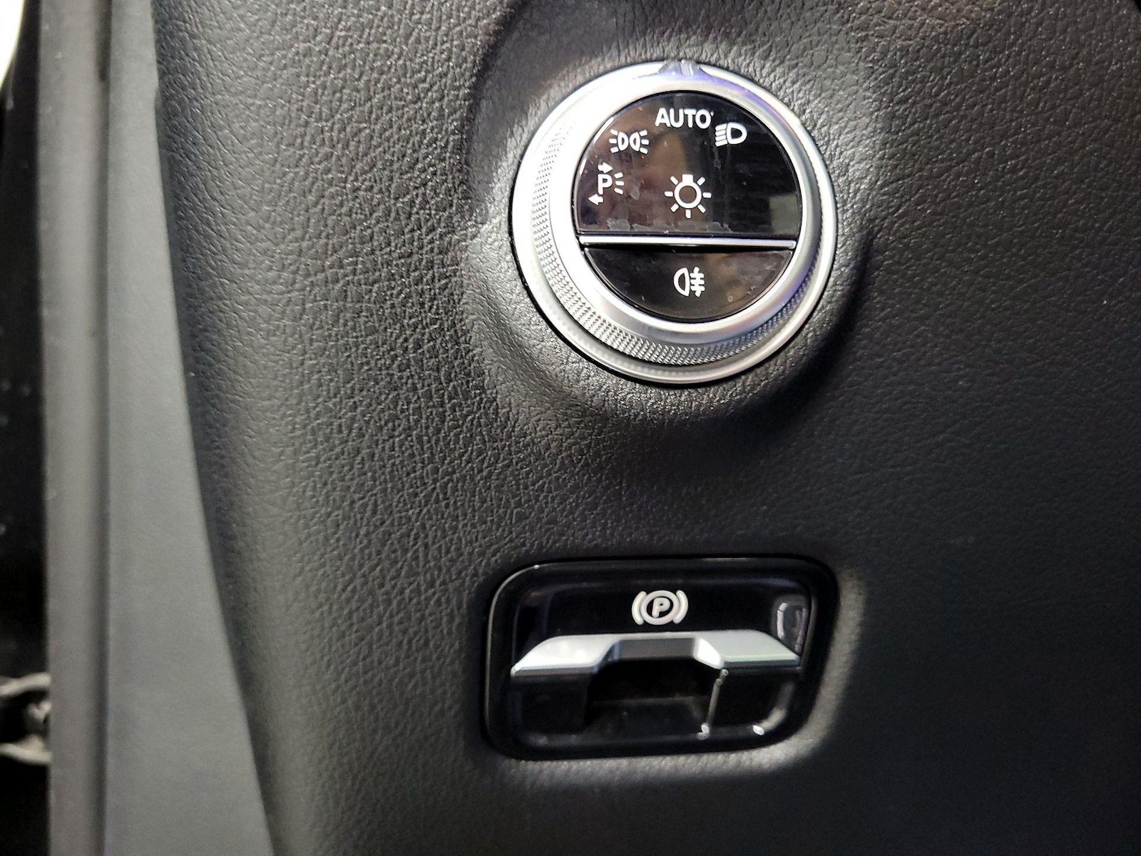 2023 Mercedes-Benz C-Class Sedan C 300 - Photo 14