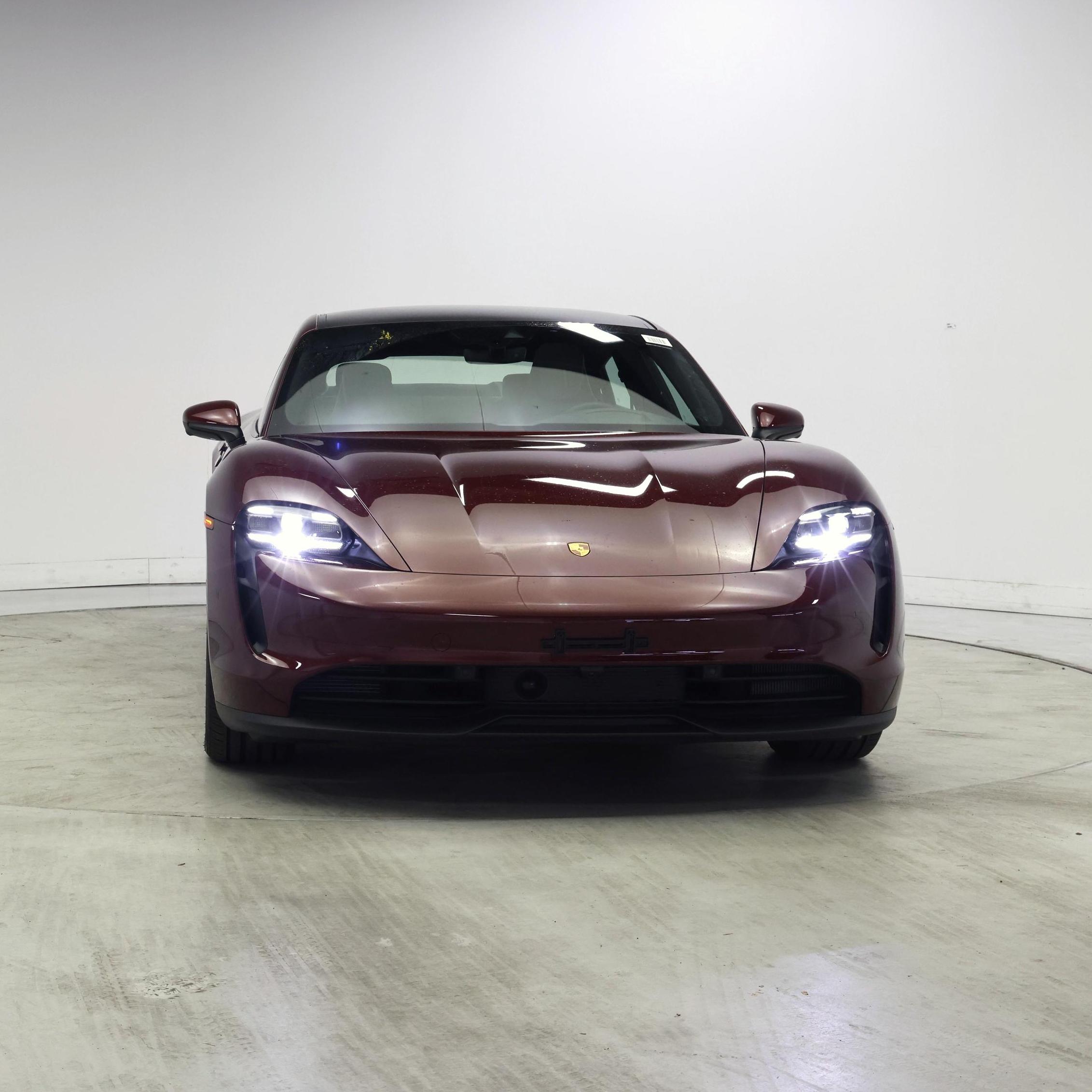 Thumbnail: 2021 Porsche Taycan - 5