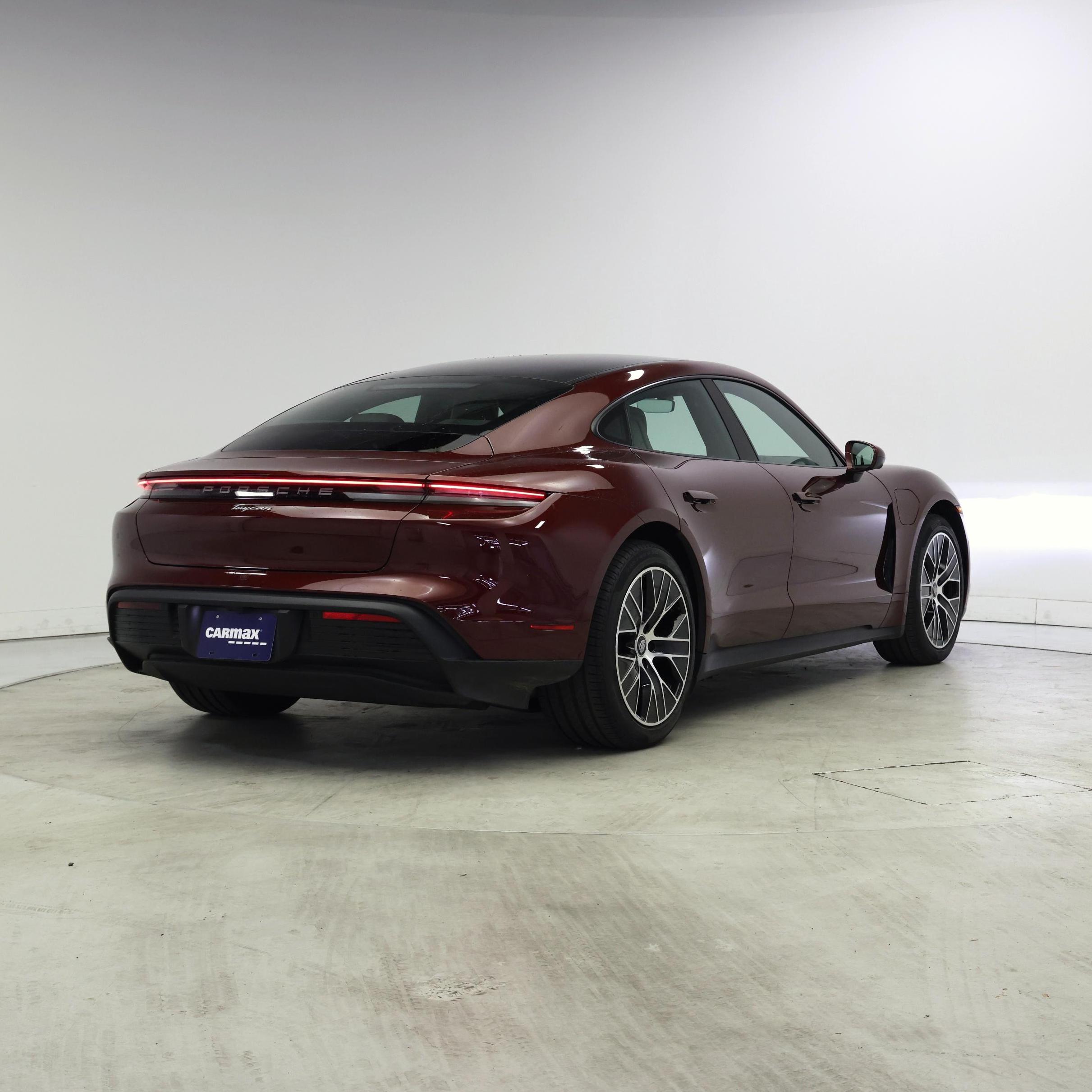 Thumbnail: 2021 Porsche Taycan - 8
