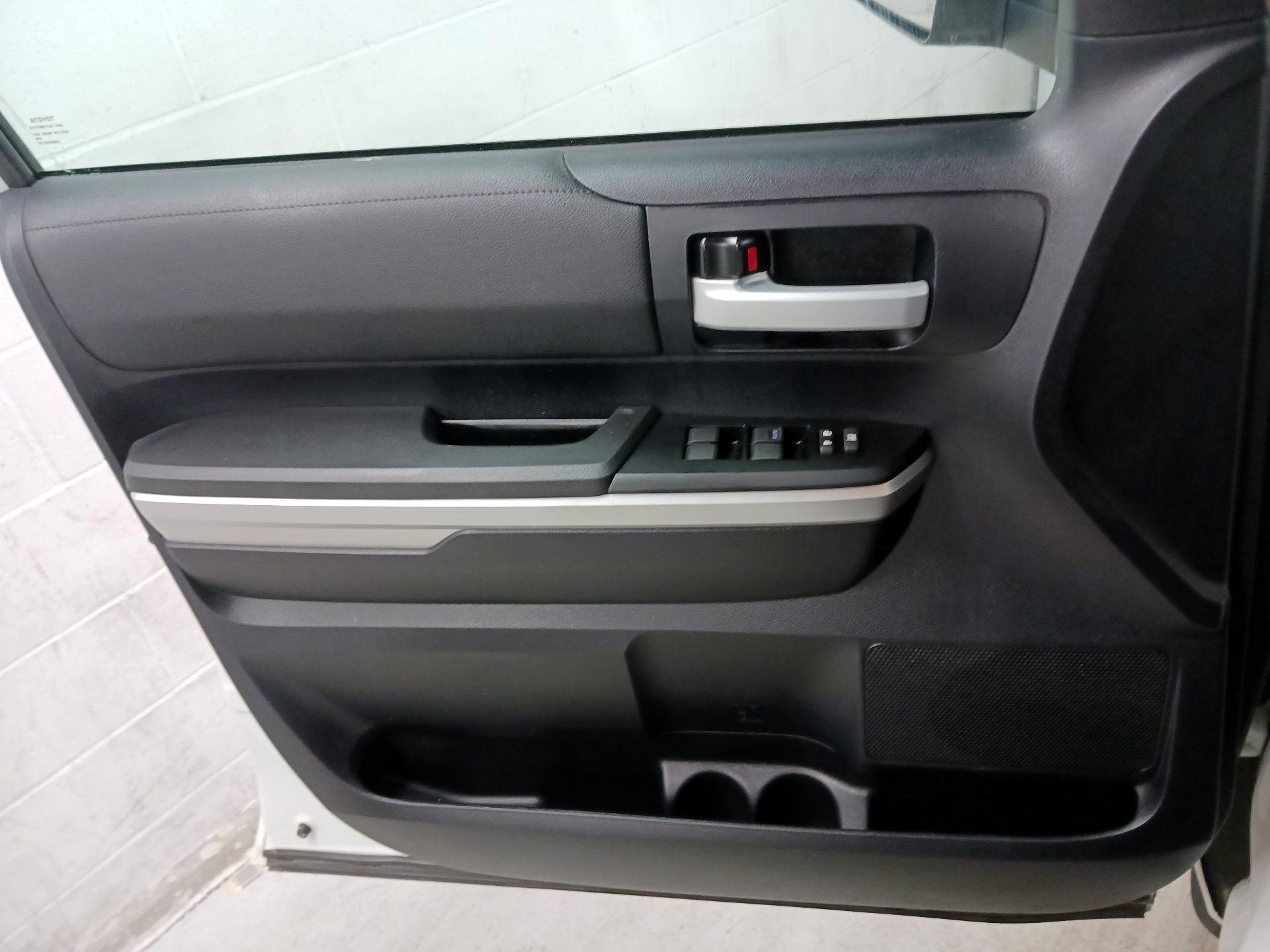 Thumbnail: 2014 Toyota Tundra - 12