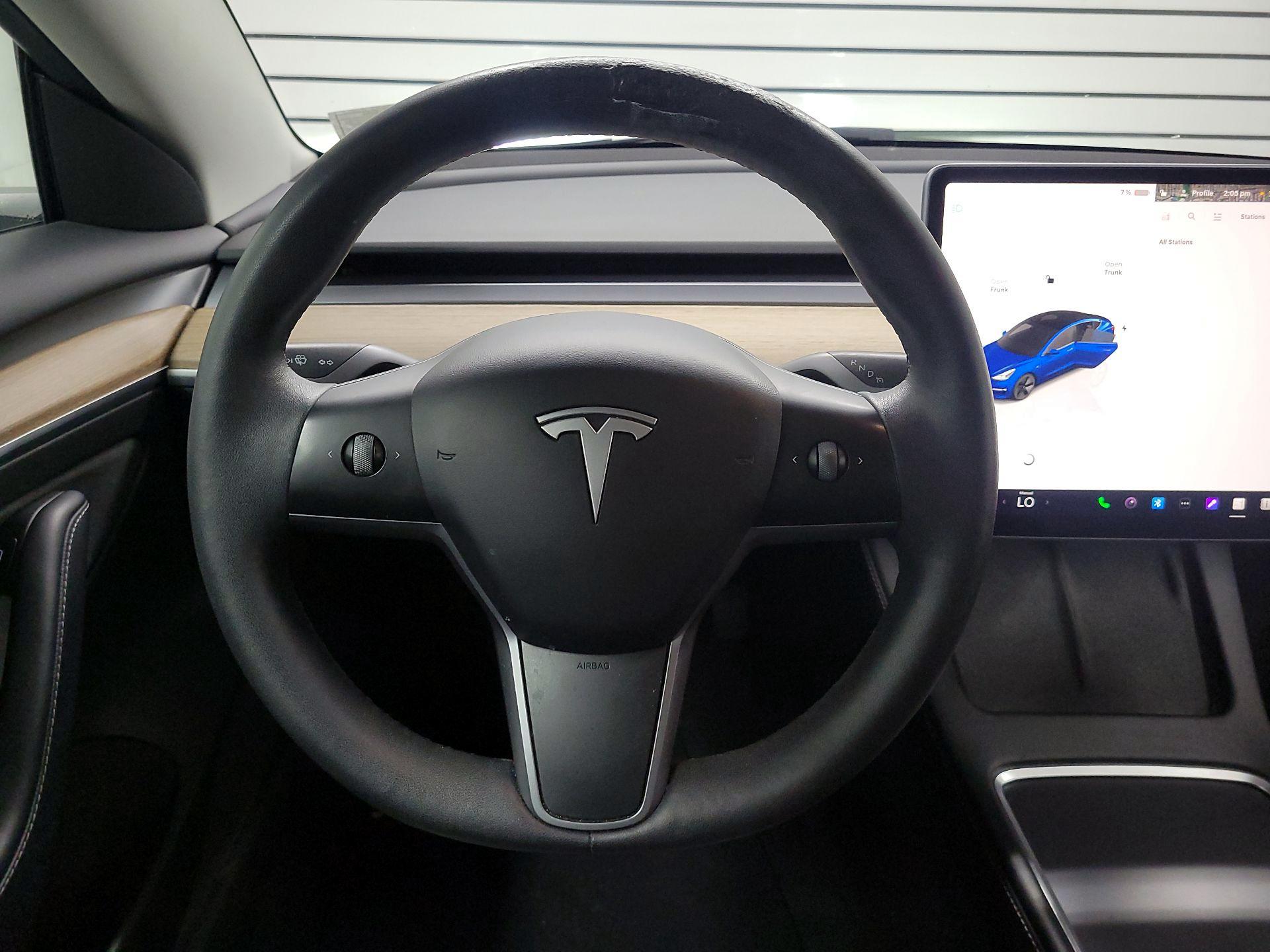 Thumbnail: 2023 Tesla Model 3 - 10