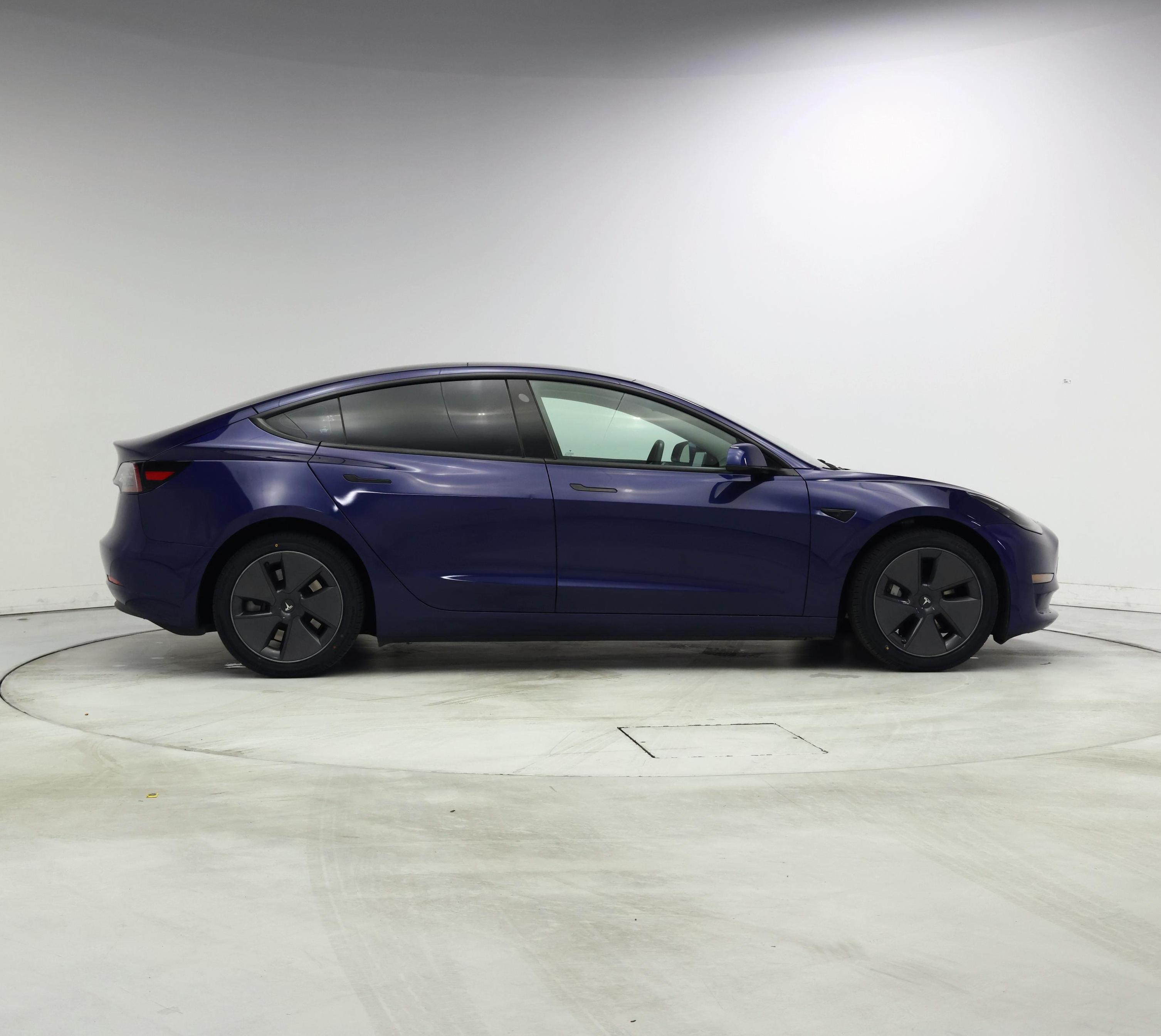 Thumbnail: 2023 Tesla Model 3 - 7