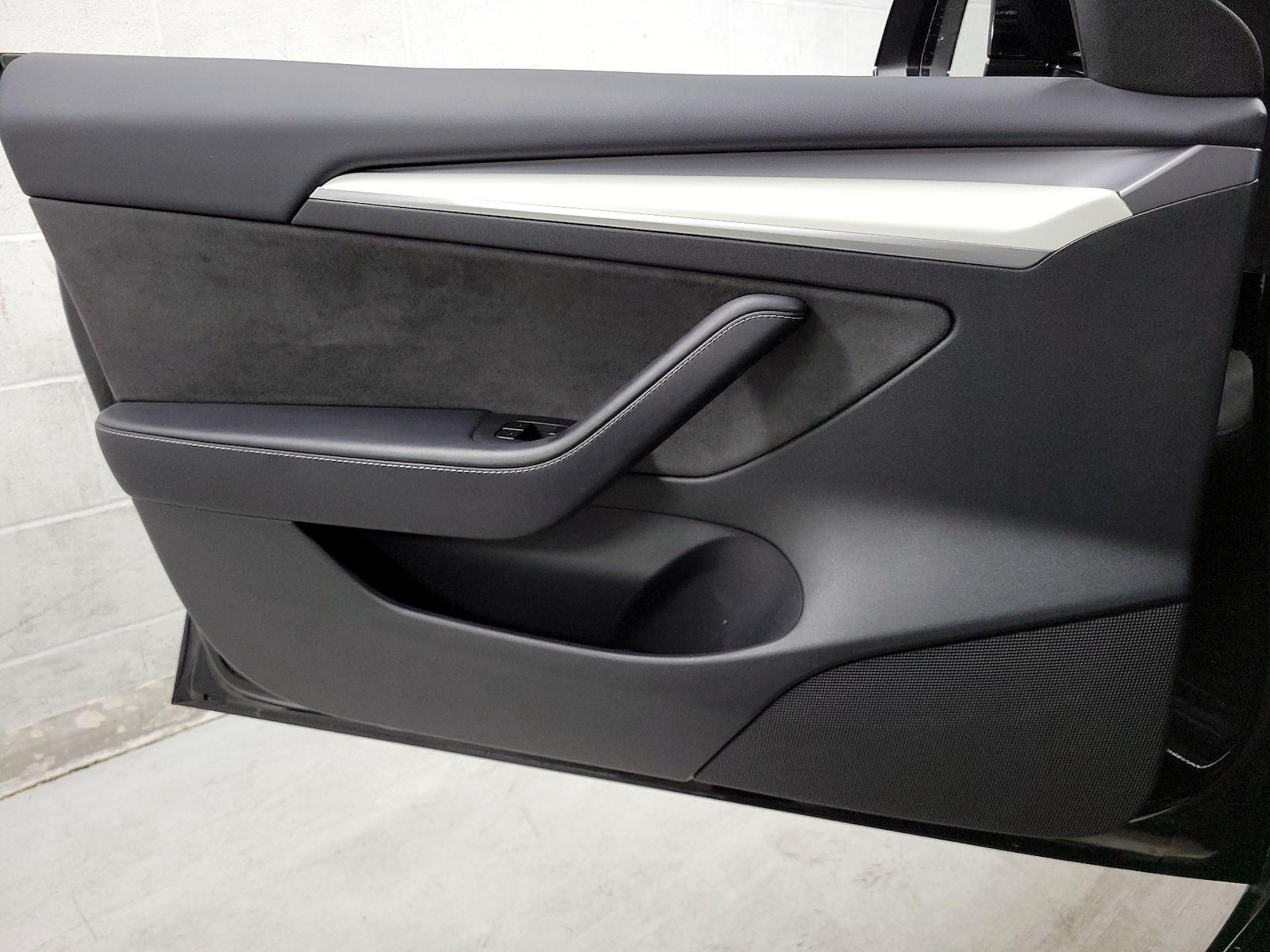 2022 Tesla Model 3 Long Range - Photo 13