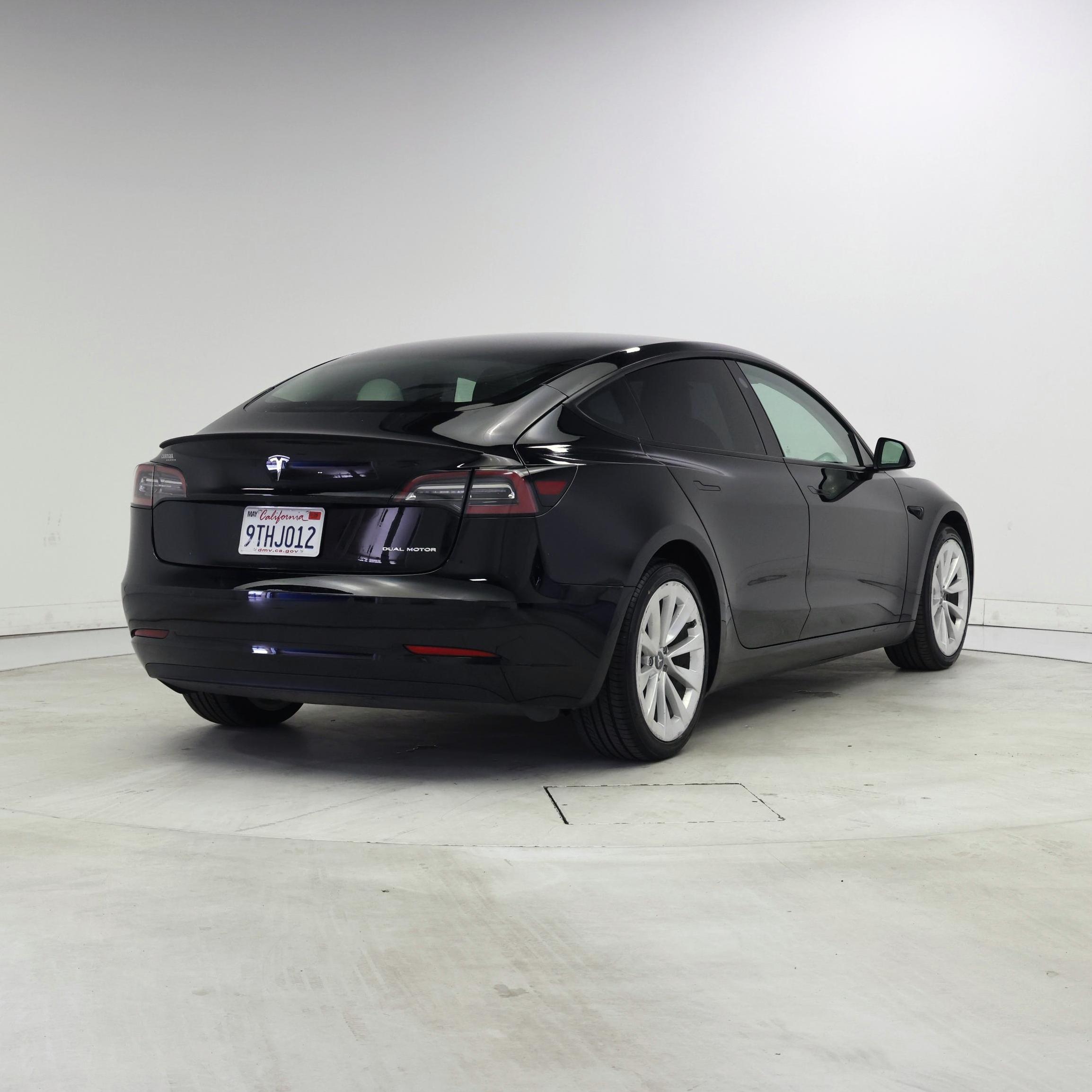 Thumbnail: 2022 Tesla Model 3 - 8