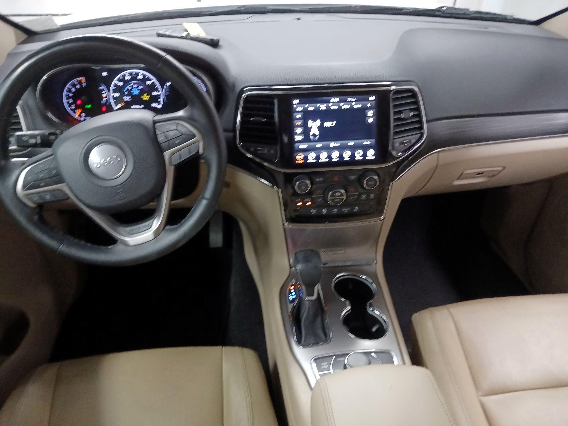 Thumbnail: 2020 Jeep Grand Cherokee - 9