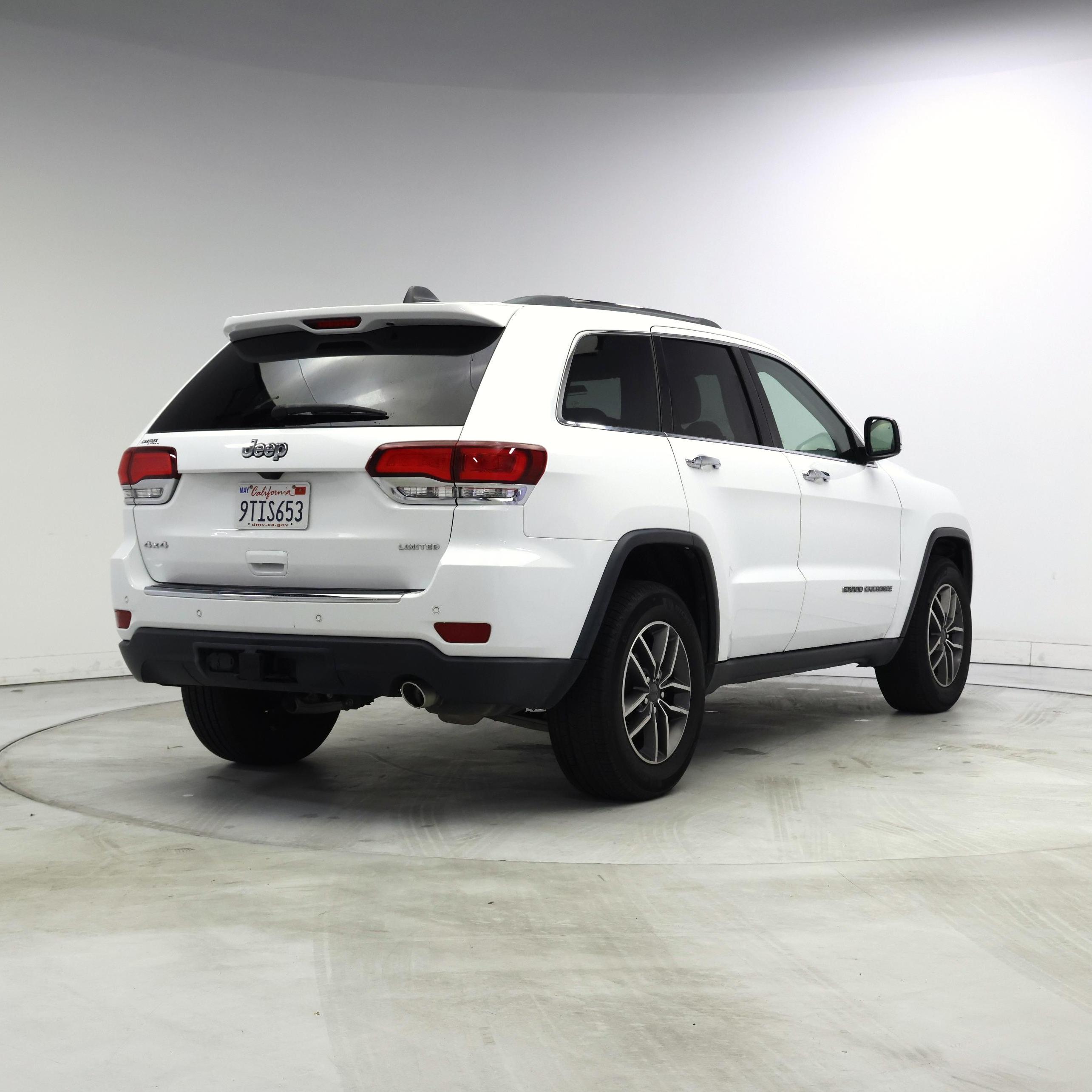 Thumbnail: 2020 Jeep Grand Cherokee - 8