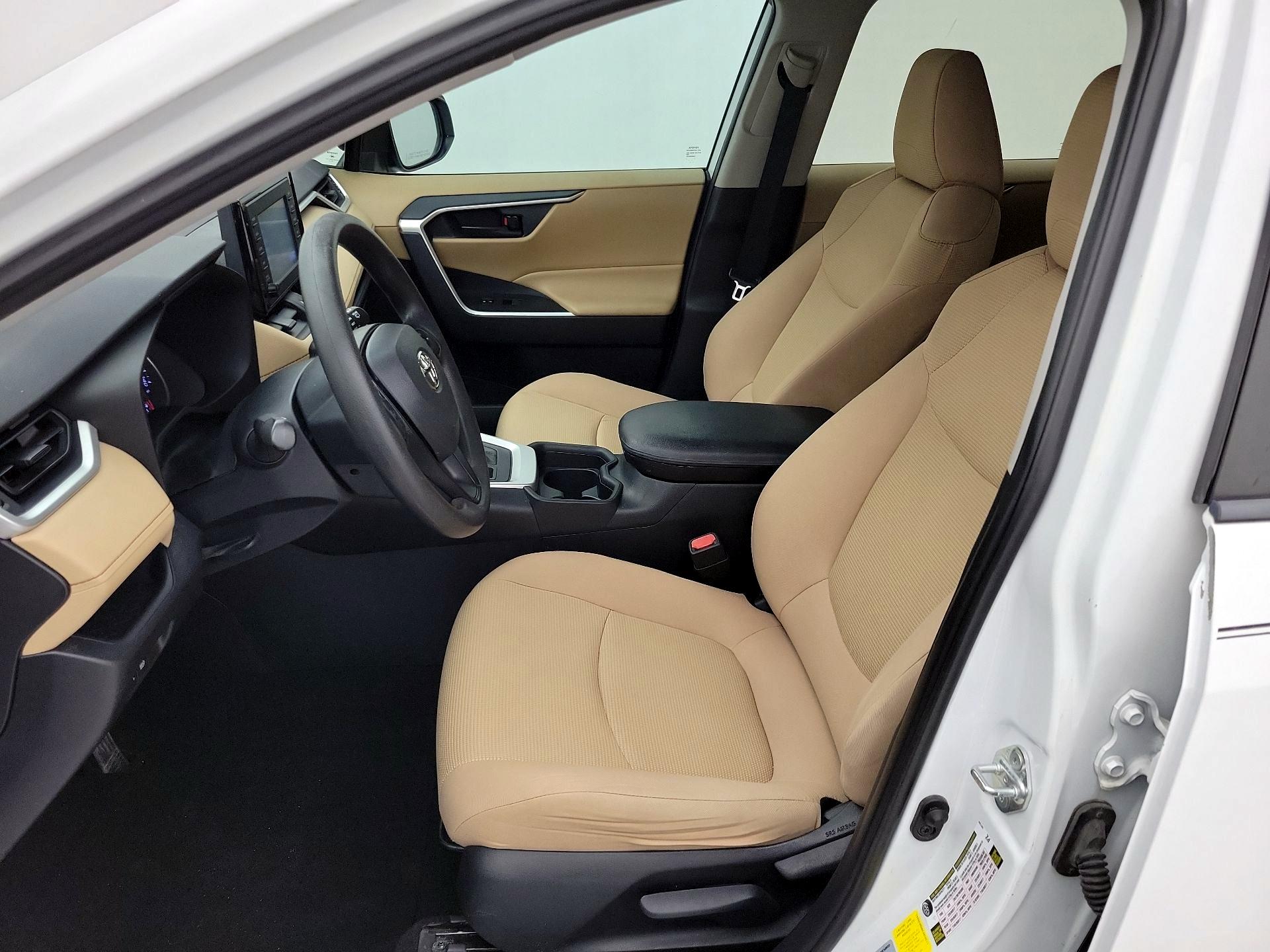 Thumbnail: 2019 Toyota RAV4 - 11