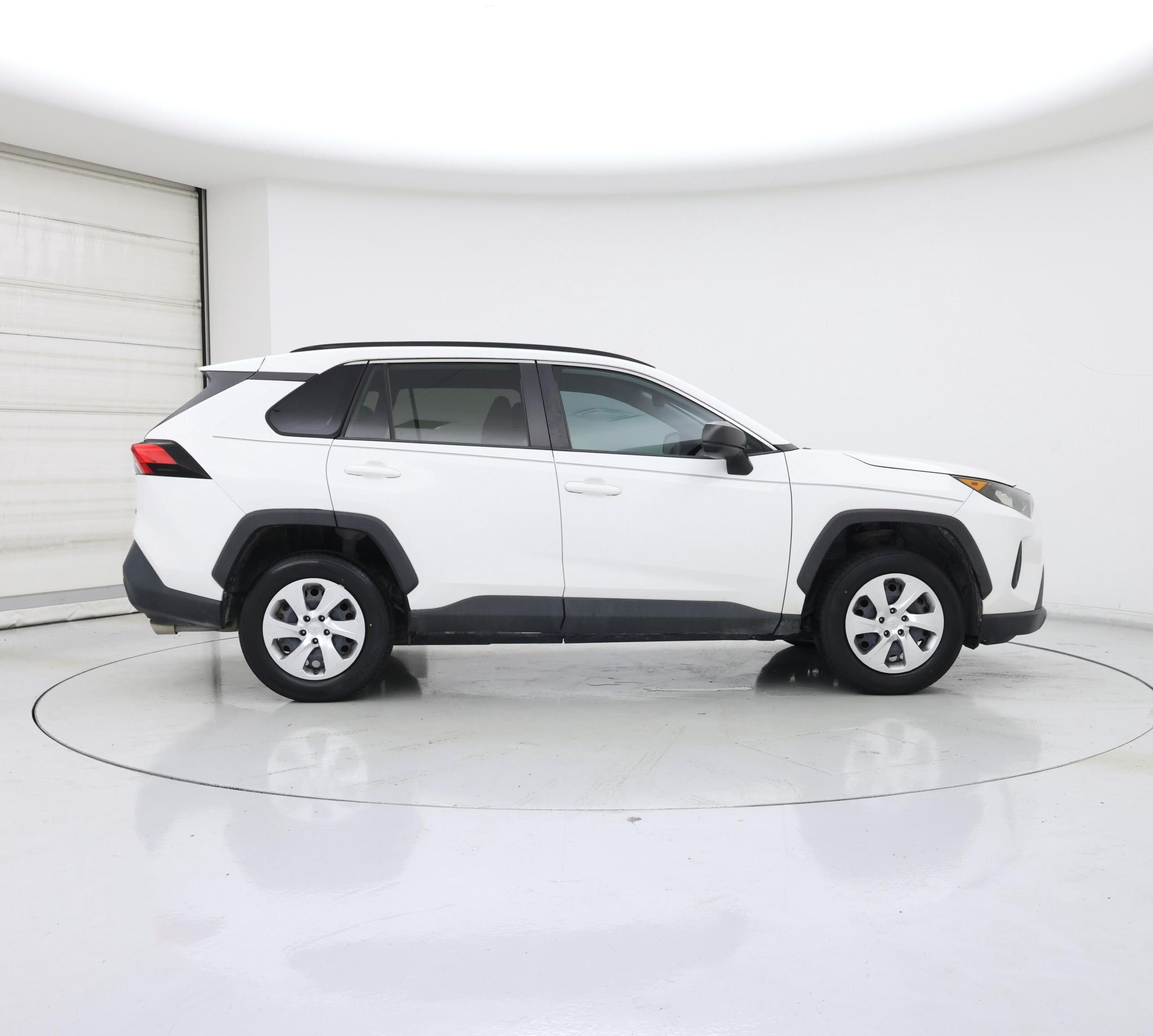 Thumbnail: 2019 Toyota RAV4 - 7